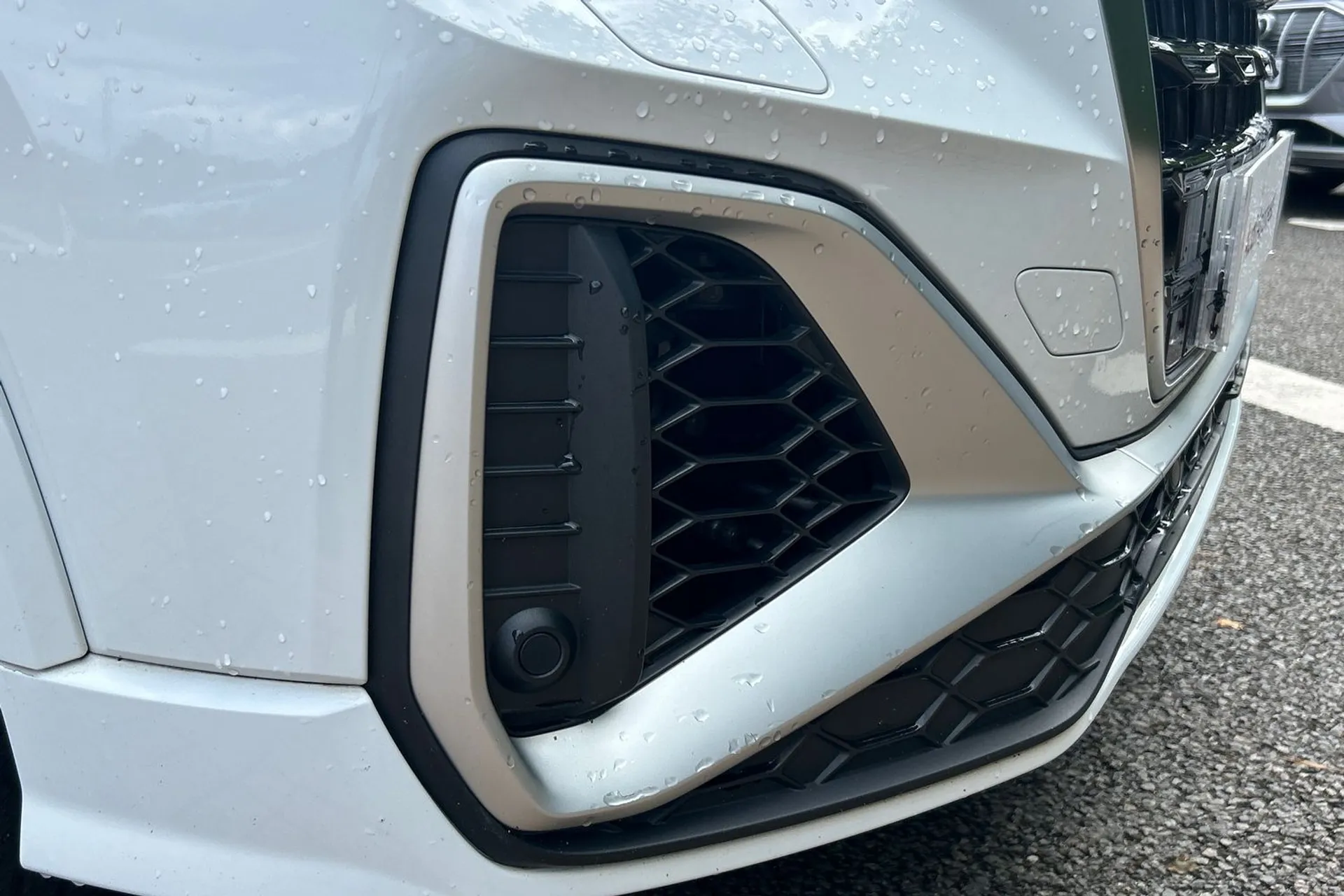 Audi Q2 thumbnail image number 5