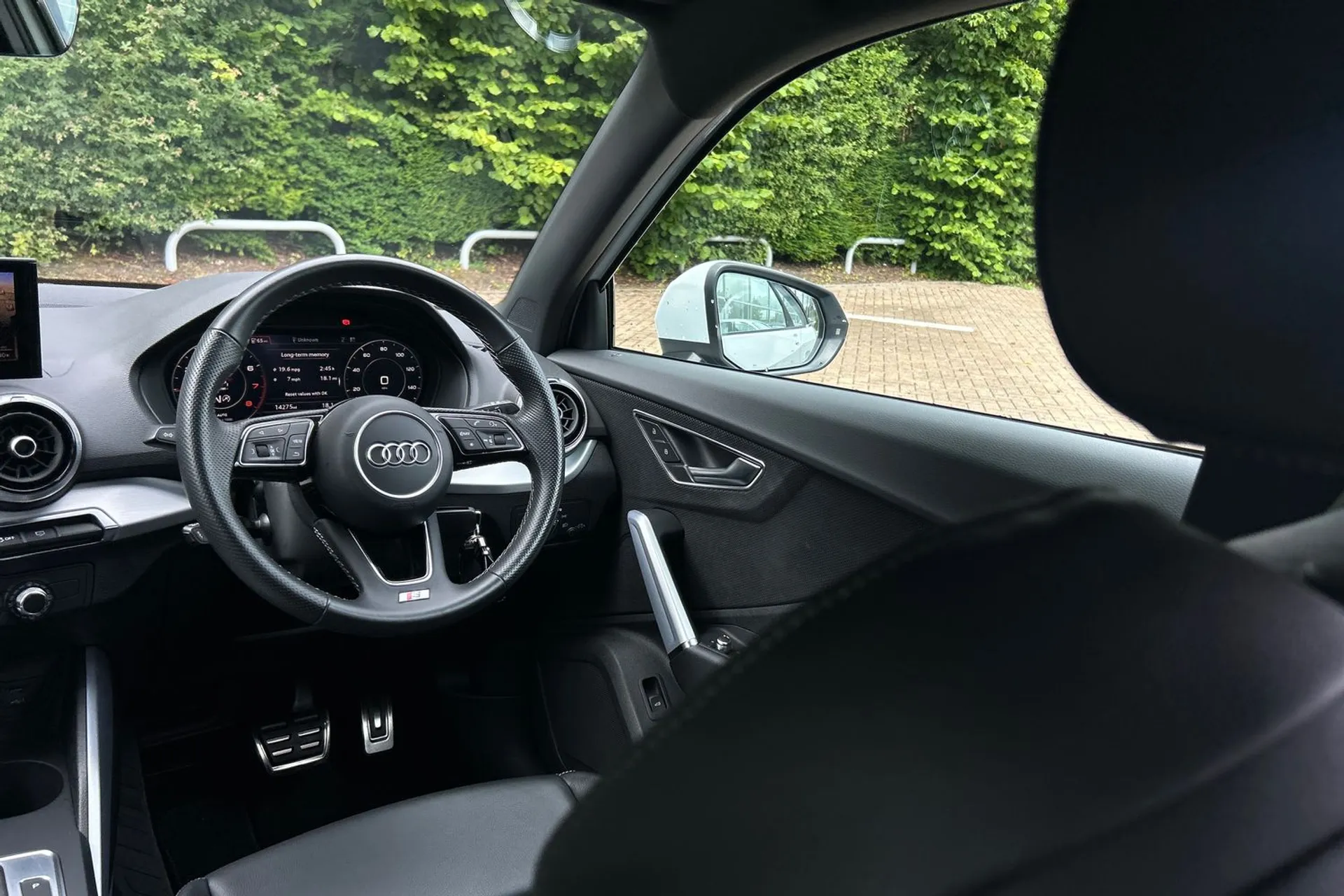 Audi Q2 thumbnail image number 33