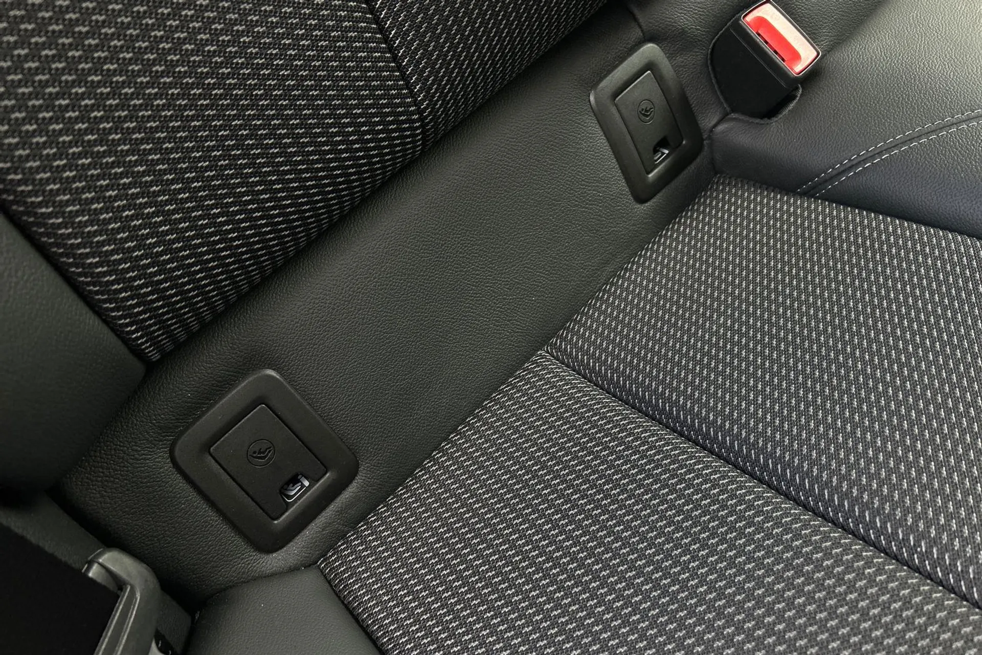 Audi Q2 thumbnail image number 23