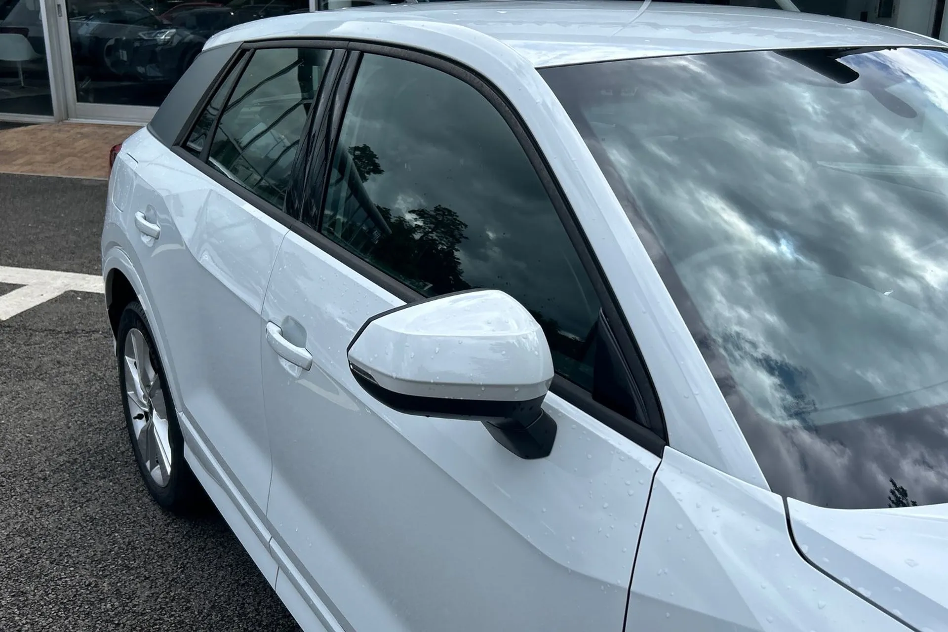 Audi Q2 thumbnail image number 13