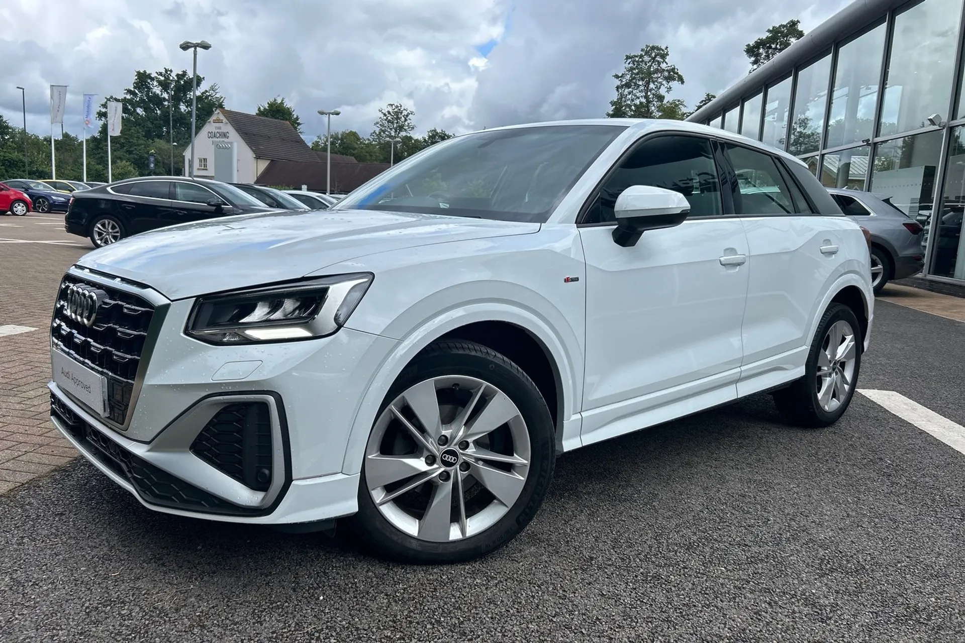 Audi Q2 thumbnail image number 10
