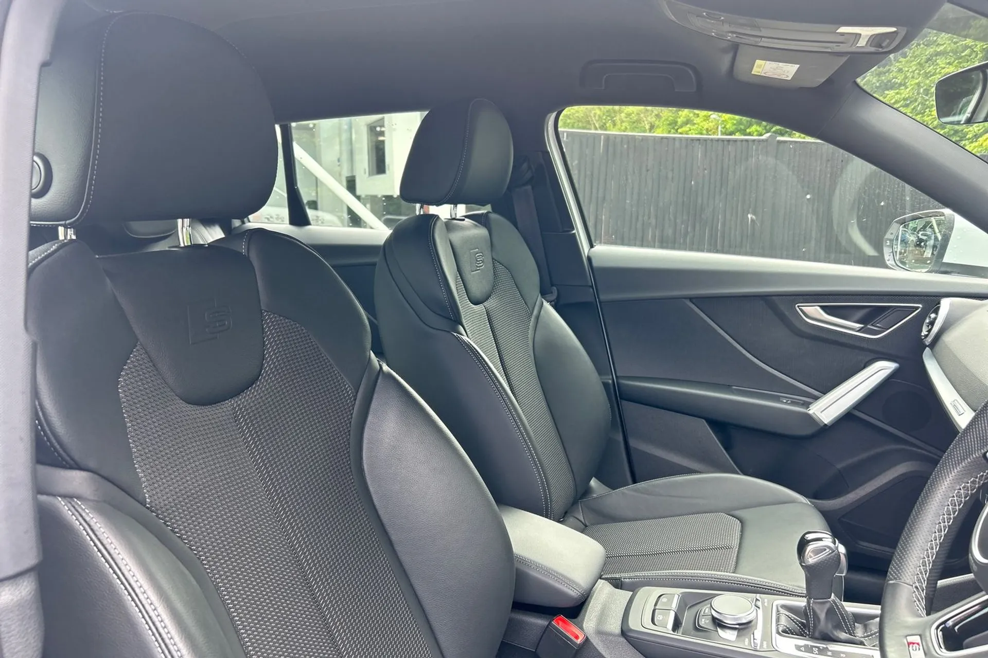 Audi Q2 thumbnail image number 24