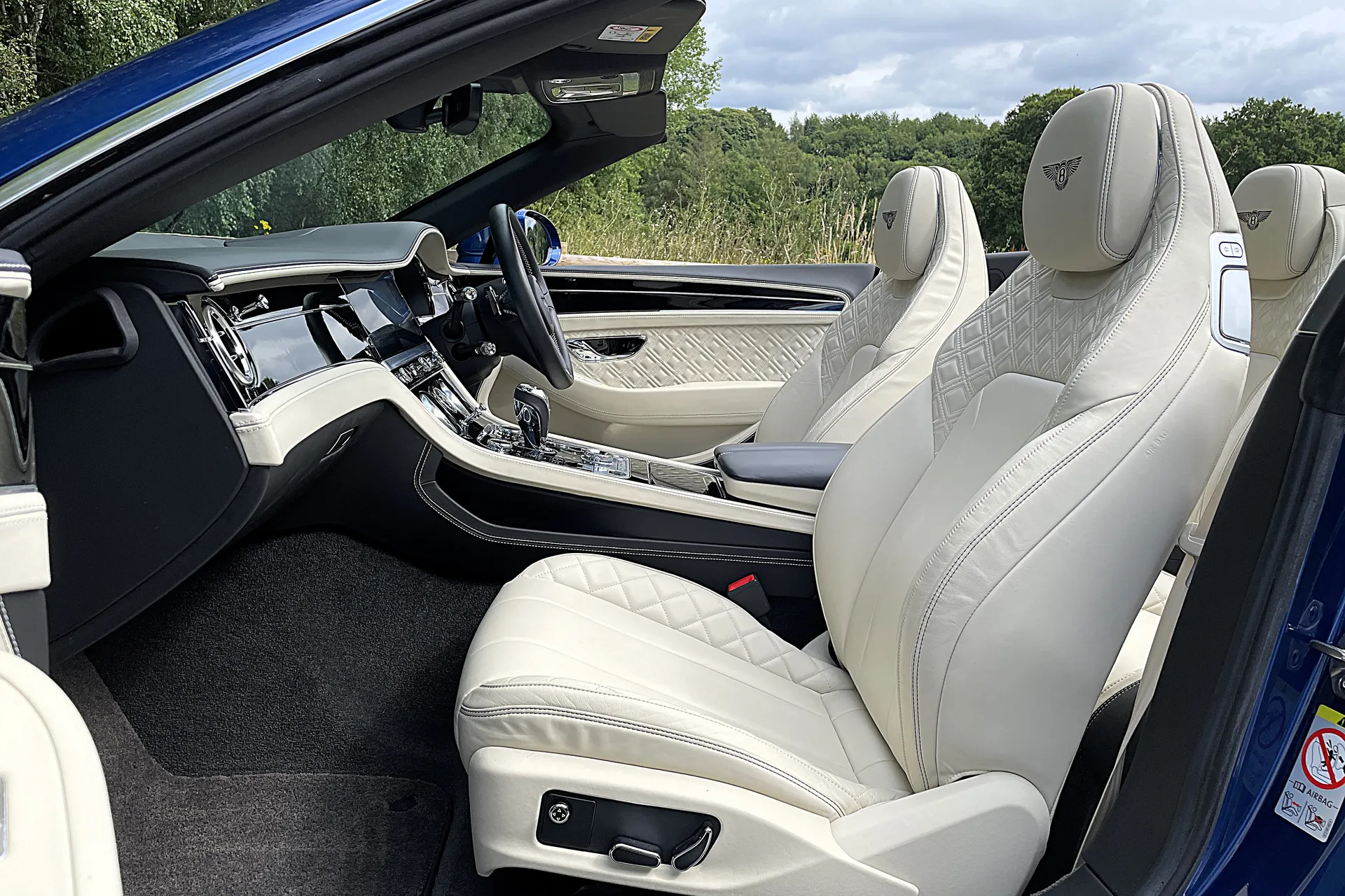 Bentley CONTINENTAL GTC thumbnail image number 36