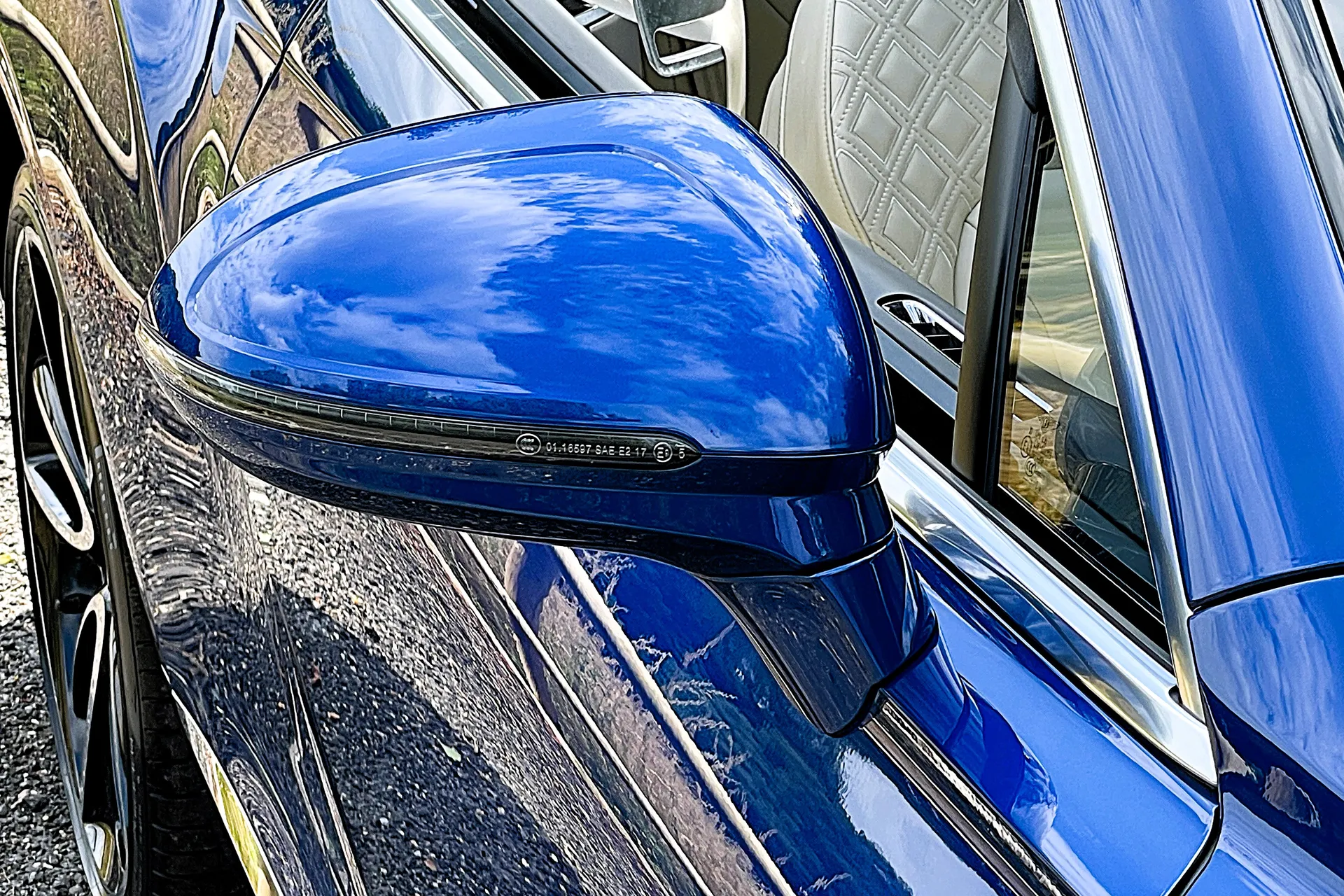 Bentley CONTINENTAL GTC thumbnail image number 62