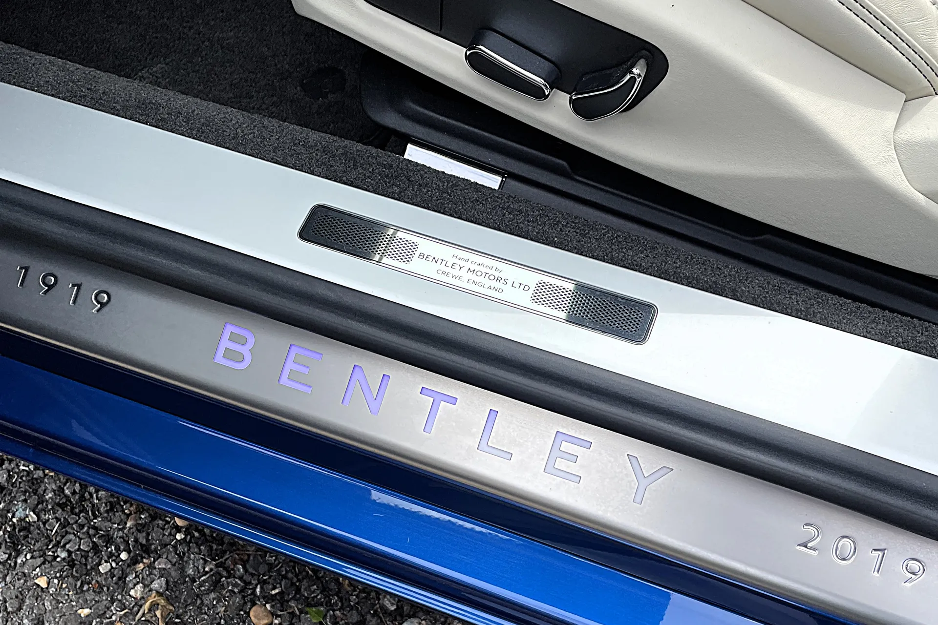 Bentley CONTINENTAL GTC thumbnail image number 31