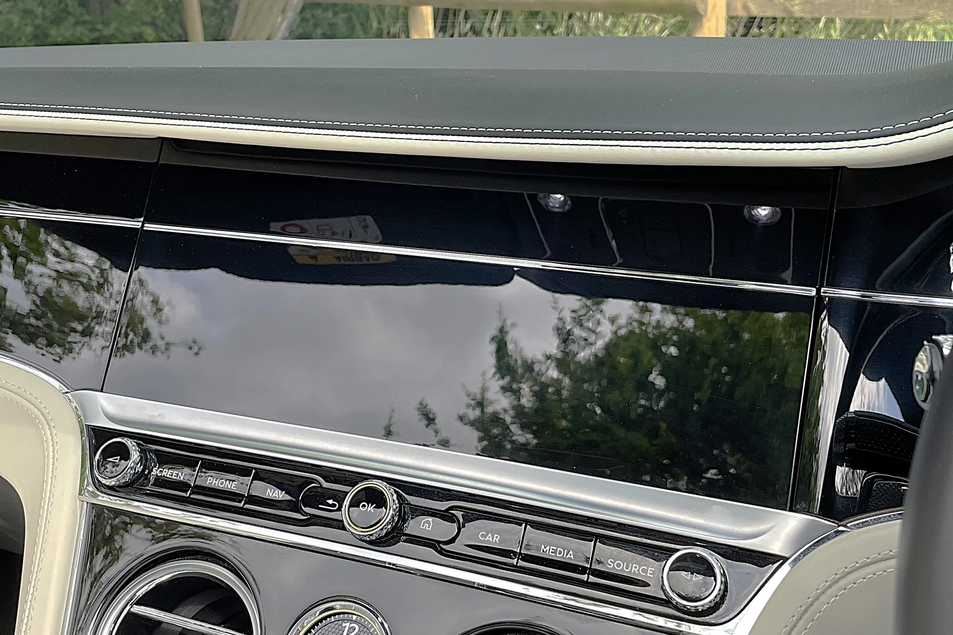 Bentley CONTINENTAL GTC thumbnail image number 56