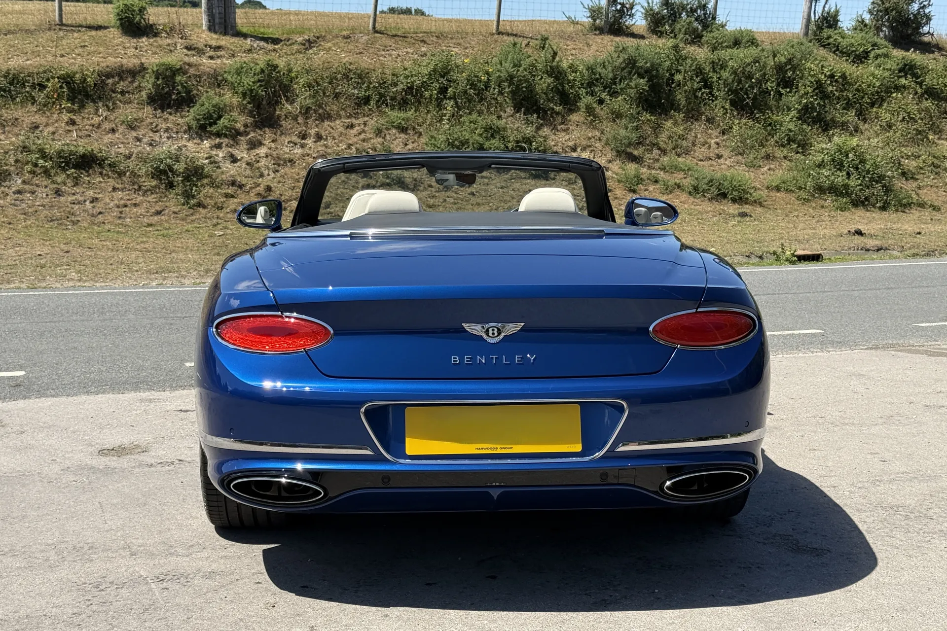 Bentley CONTINENTAL GTC thumbnail image number 10
