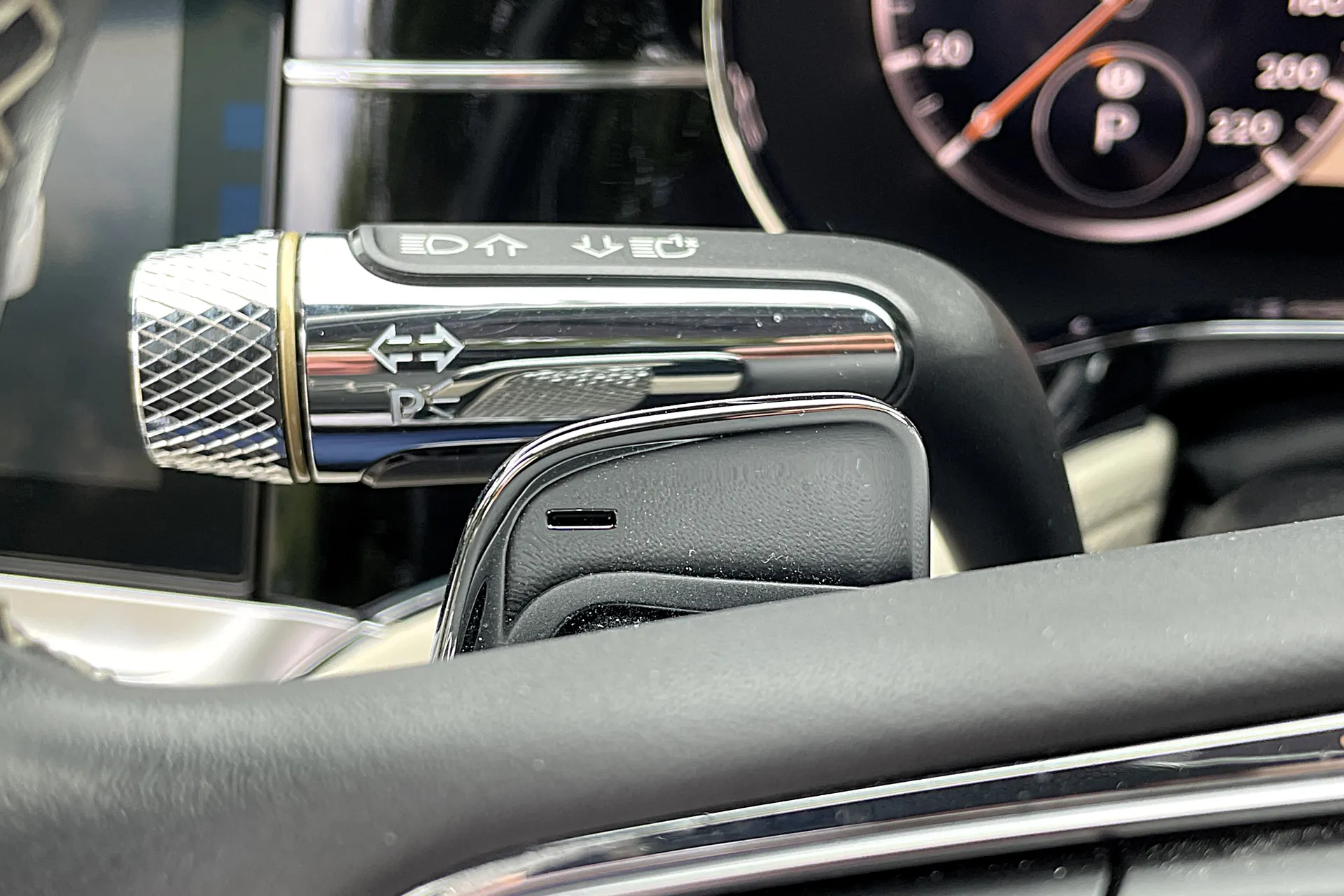 Bentley CONTINENTAL GTC thumbnail image number 22