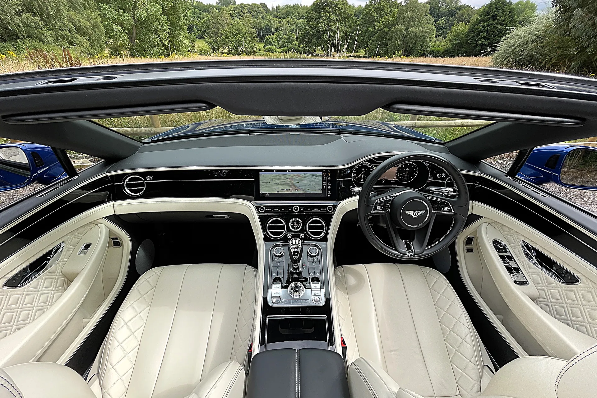 Bentley CONTINENTAL GTC thumbnail image number 3