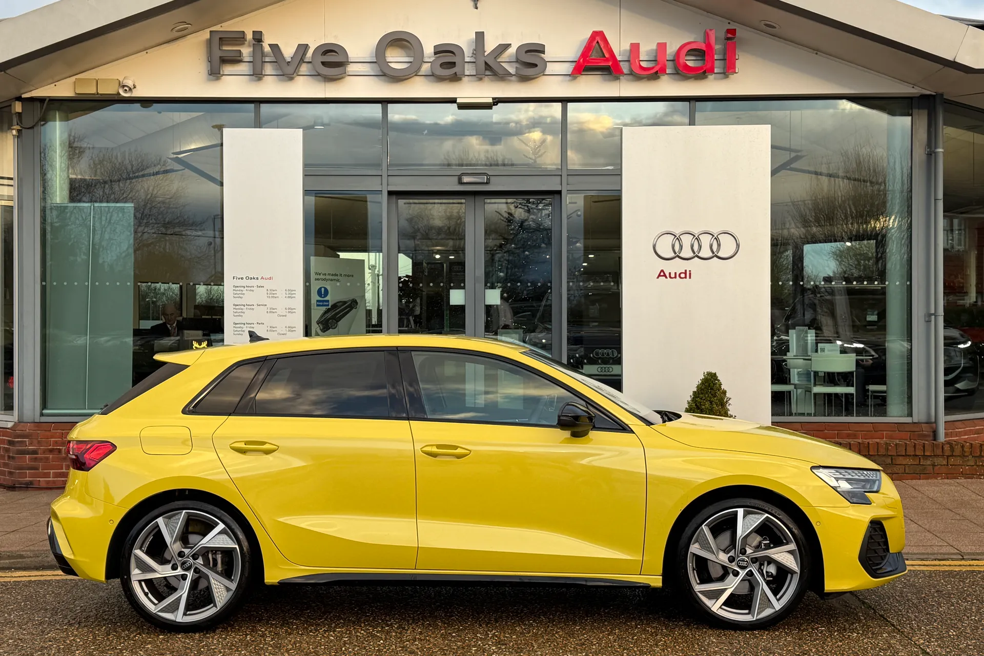 Audi A3 thumbnail image number 2