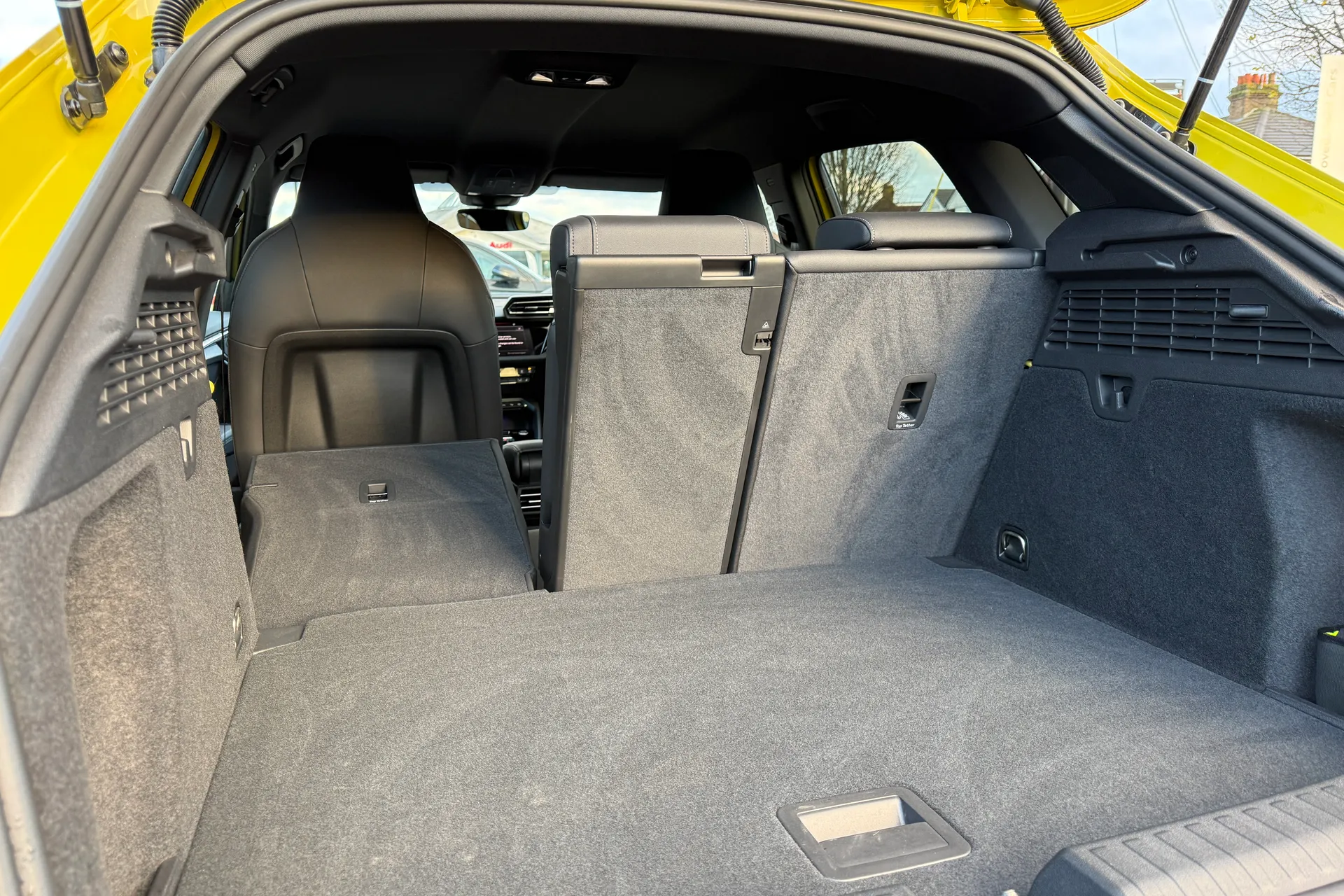 Audi A3 thumbnail image number 35