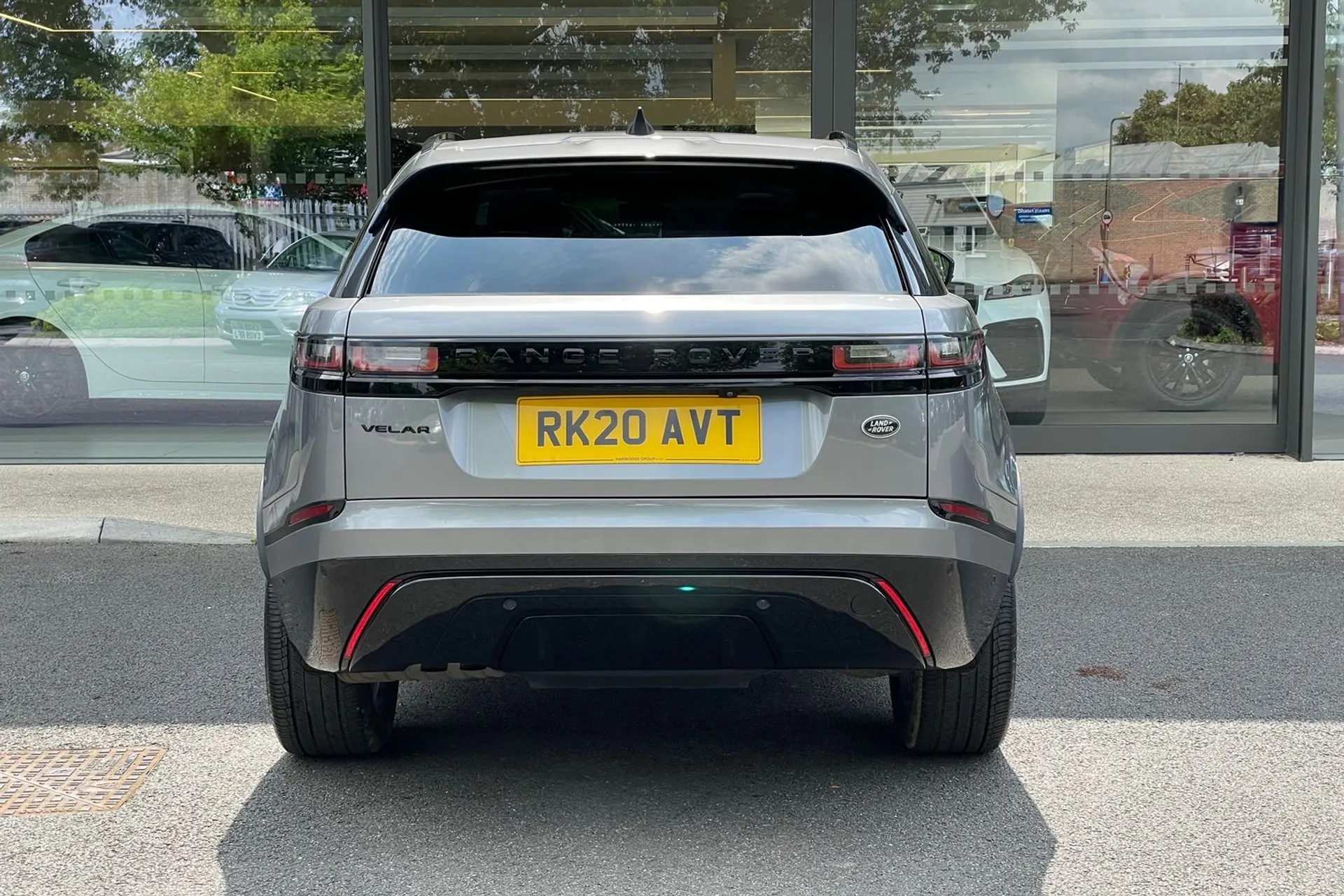 LAND ROVER RANGE ROVER VELAR thumbnail image number 8