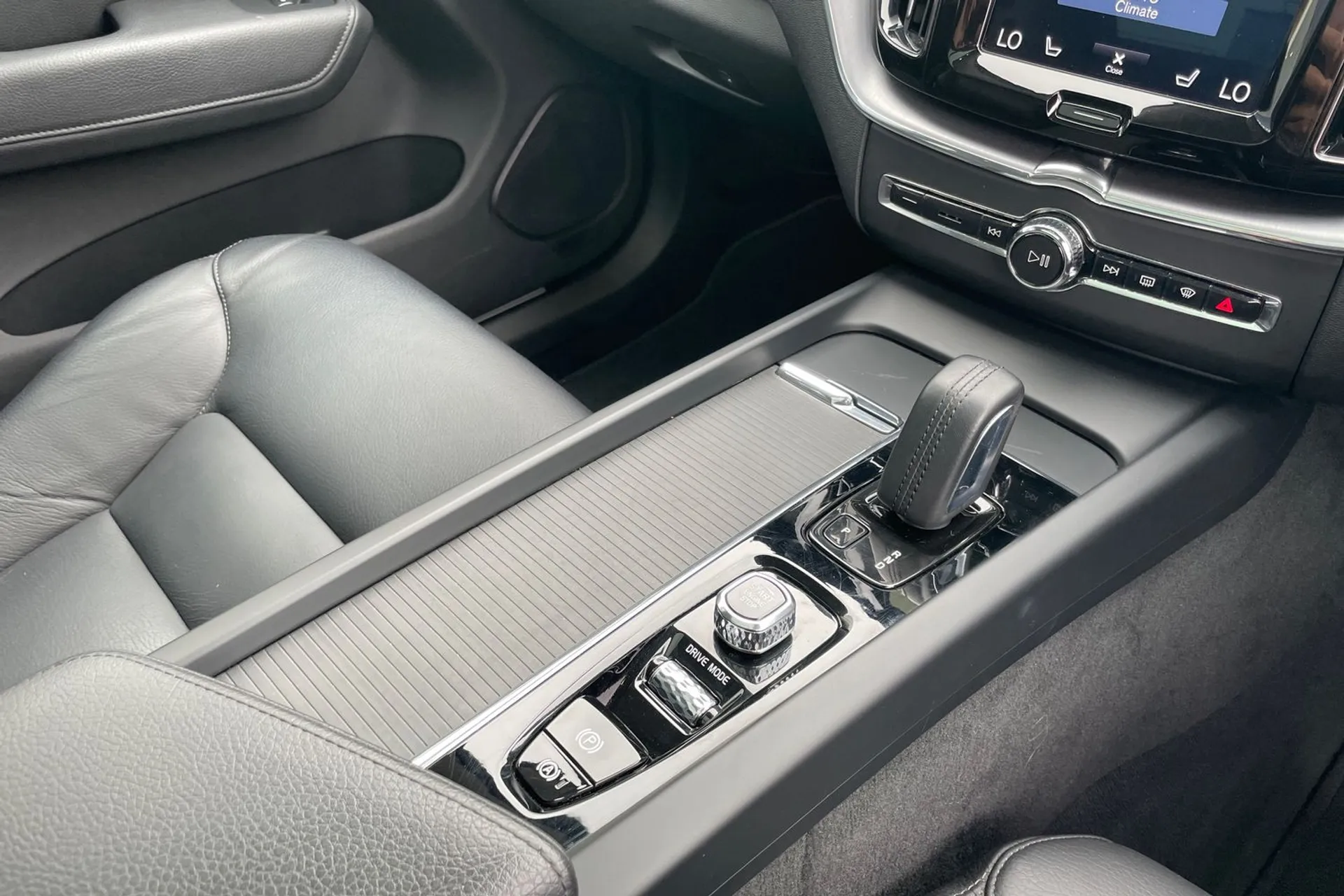 Volvo XC60 thumbnail image number 40