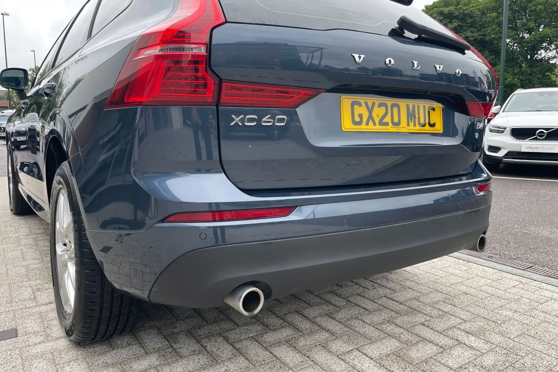 Volvo XC60 thumbnail image number 16