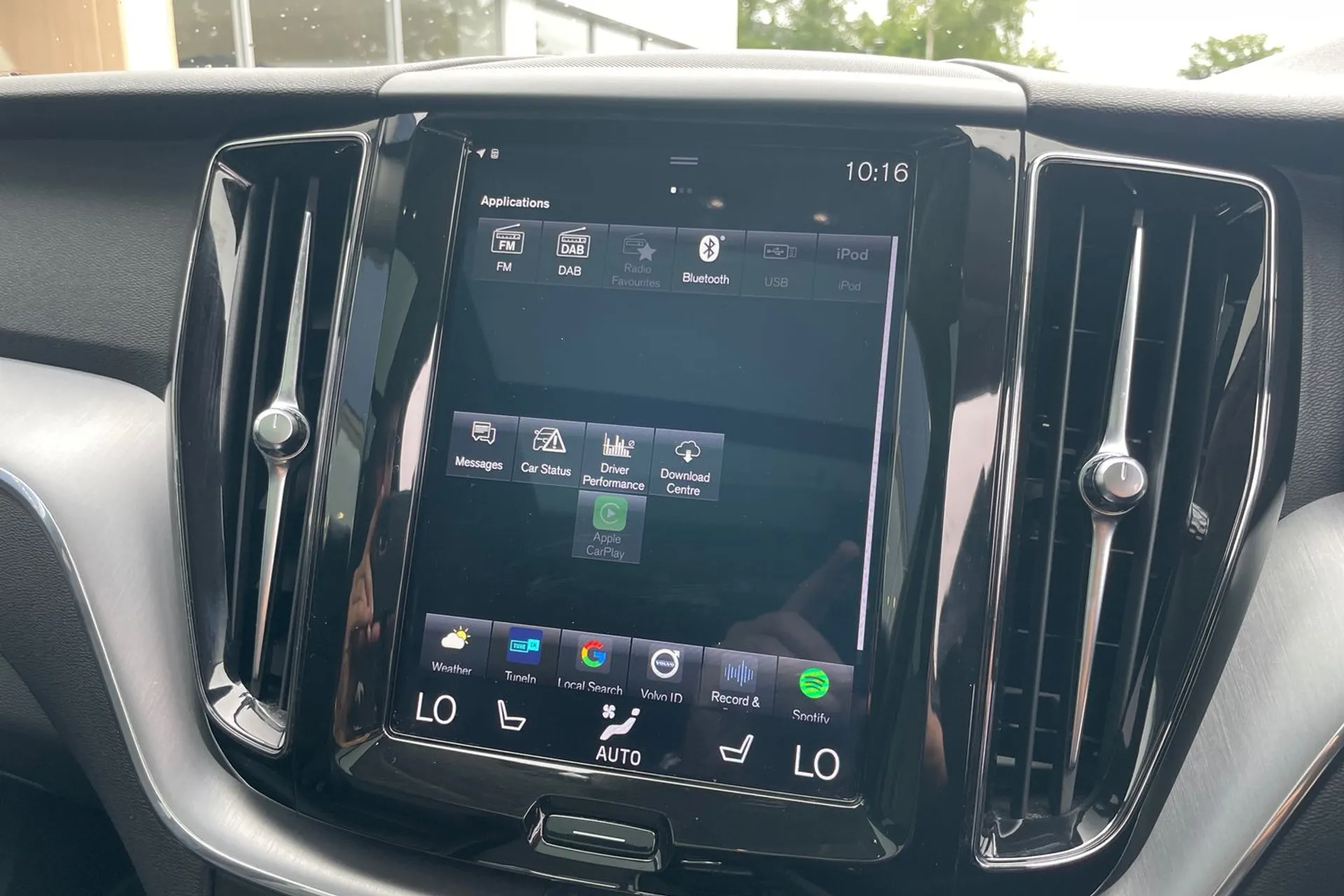 Volvo XC60 thumbnail image number 42