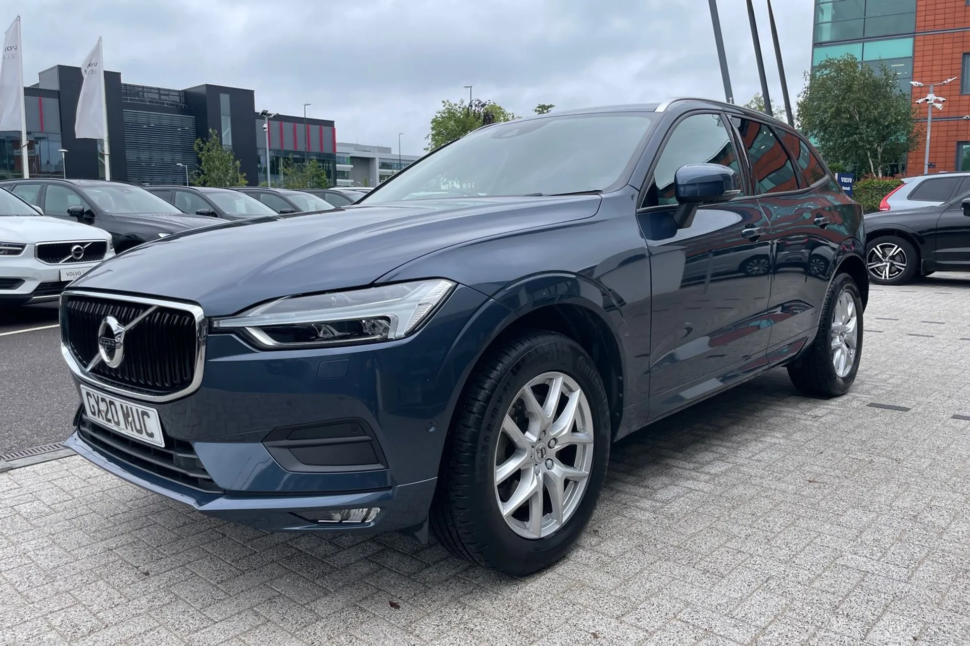 Volvo XC60 thumbnail image number 10