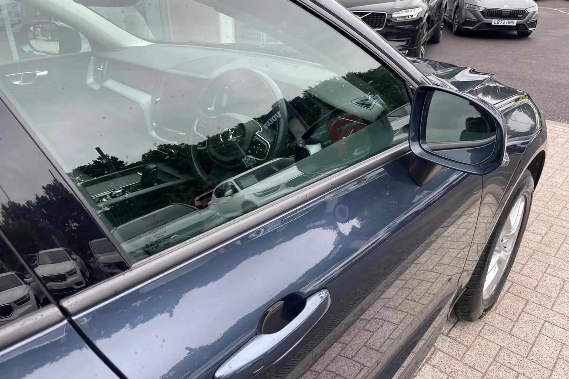 Volvo XC60 thumbnail image number 15