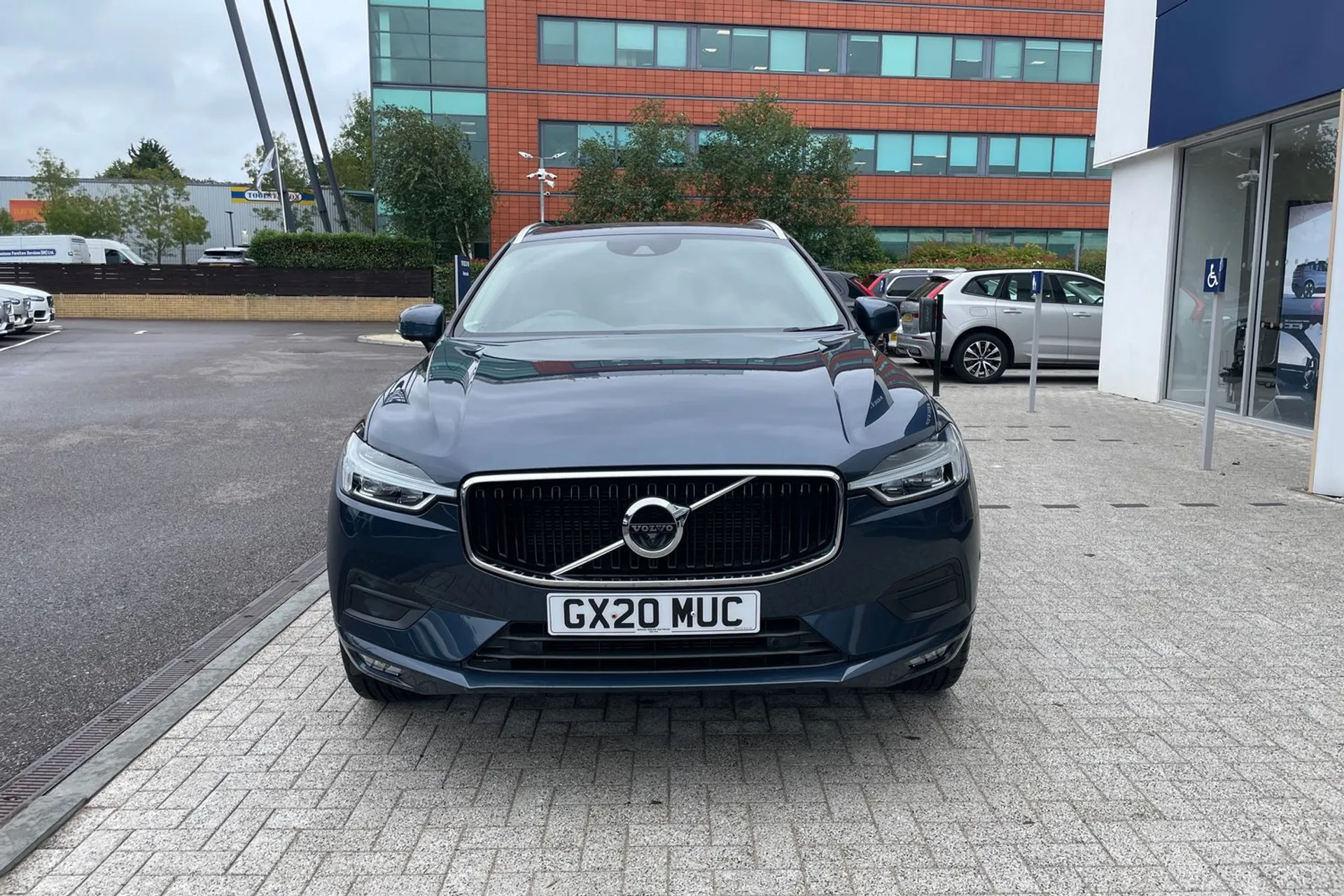 Volvo XC60 thumbnail image number 11