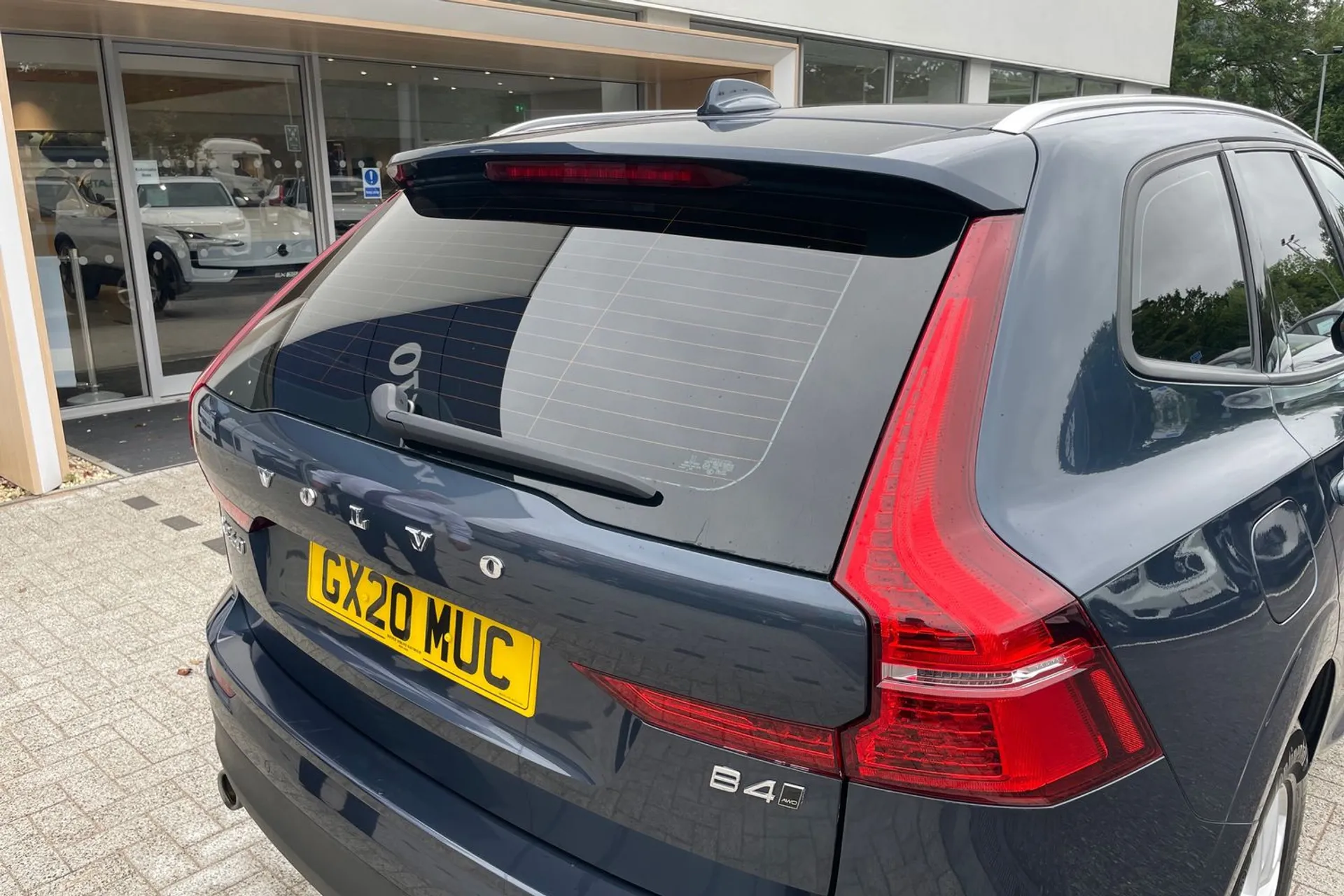 Volvo XC60 thumbnail image number 14