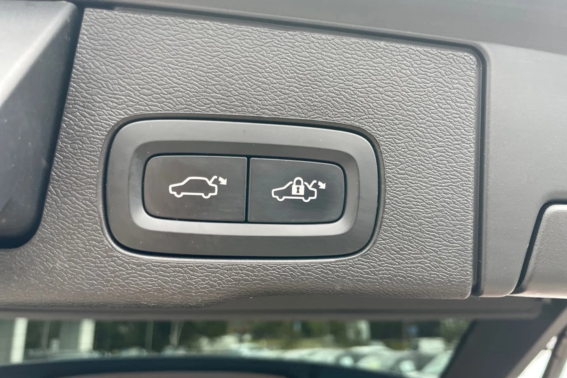 Volvo XC60 thumbnail image number 19