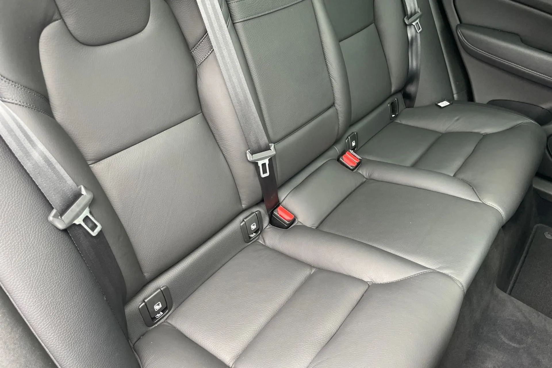 Volvo XC60 thumbnail image number 23