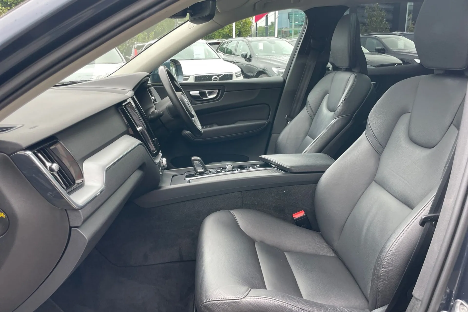 Volvo XC60 thumbnail image number 27