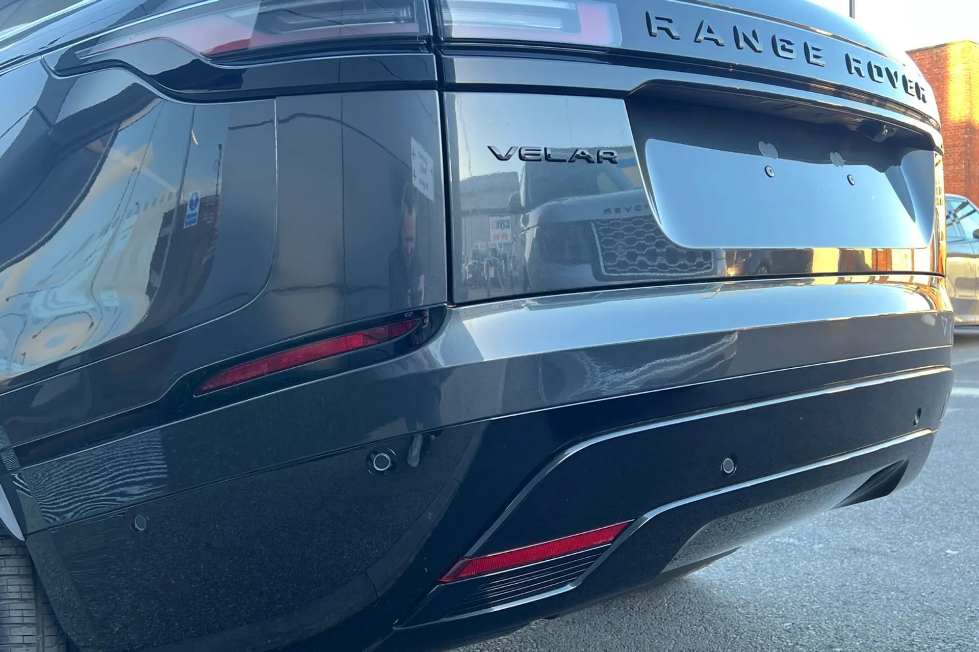 LAND ROVER RANGE ROVER VELAR thumbnail image number 30