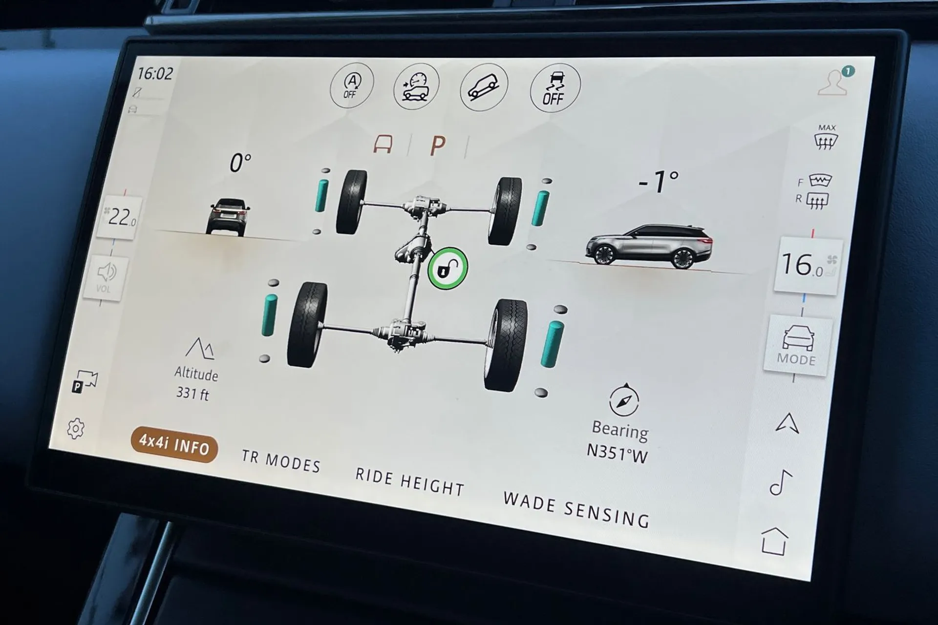 LAND ROVER RANGE ROVER VELAR thumbnail image number 46