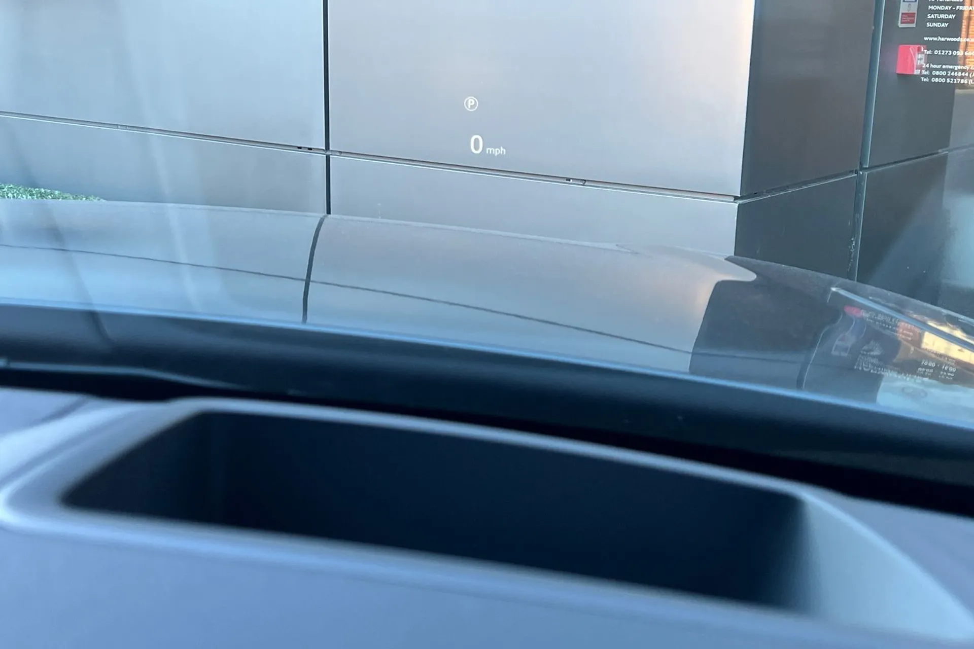 LAND ROVER RANGE ROVER VELAR thumbnail image number 10