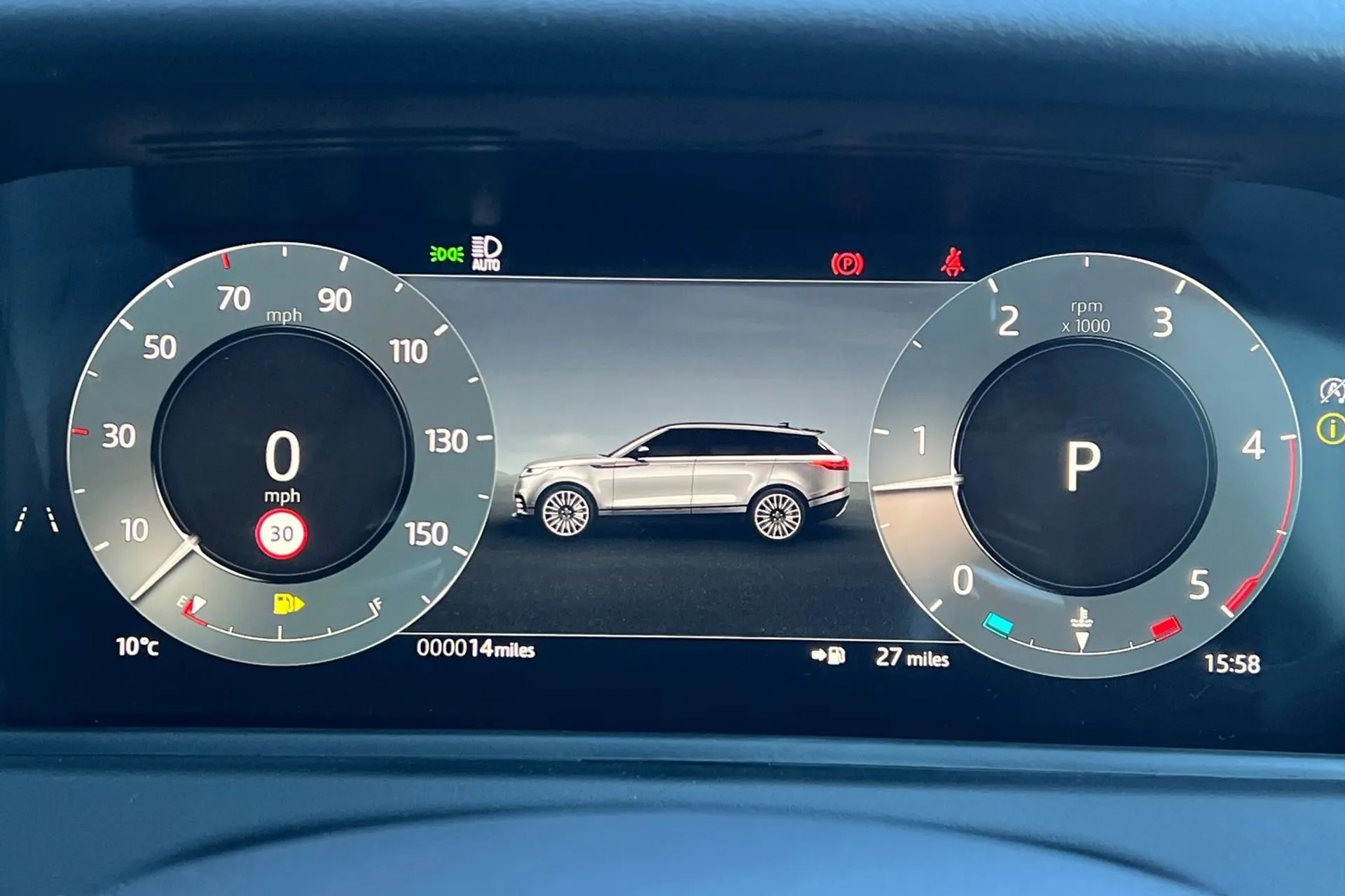 LAND ROVER RANGE ROVER VELAR thumbnail image number 59