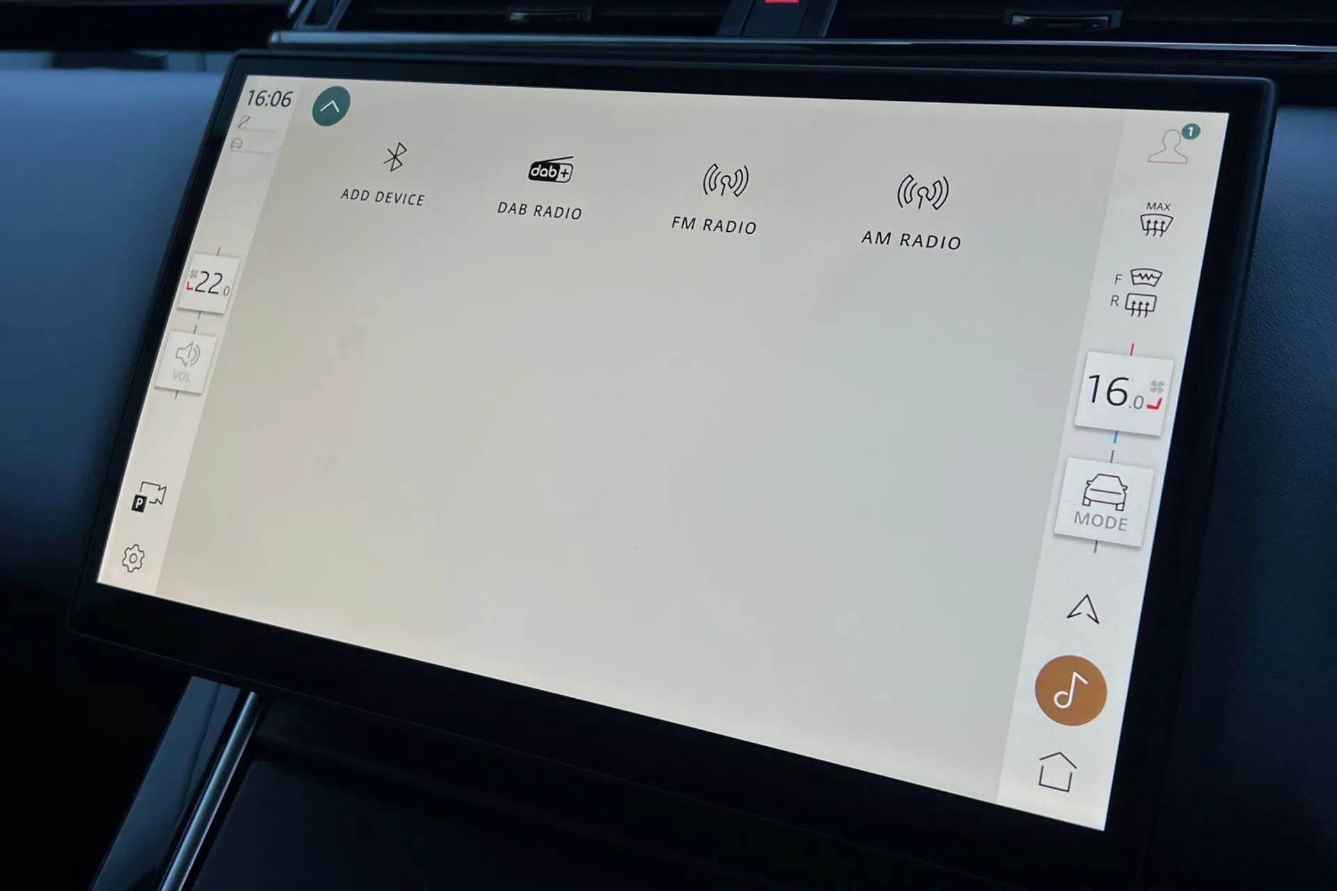 LAND ROVER RANGE ROVER VELAR thumbnail image number 36