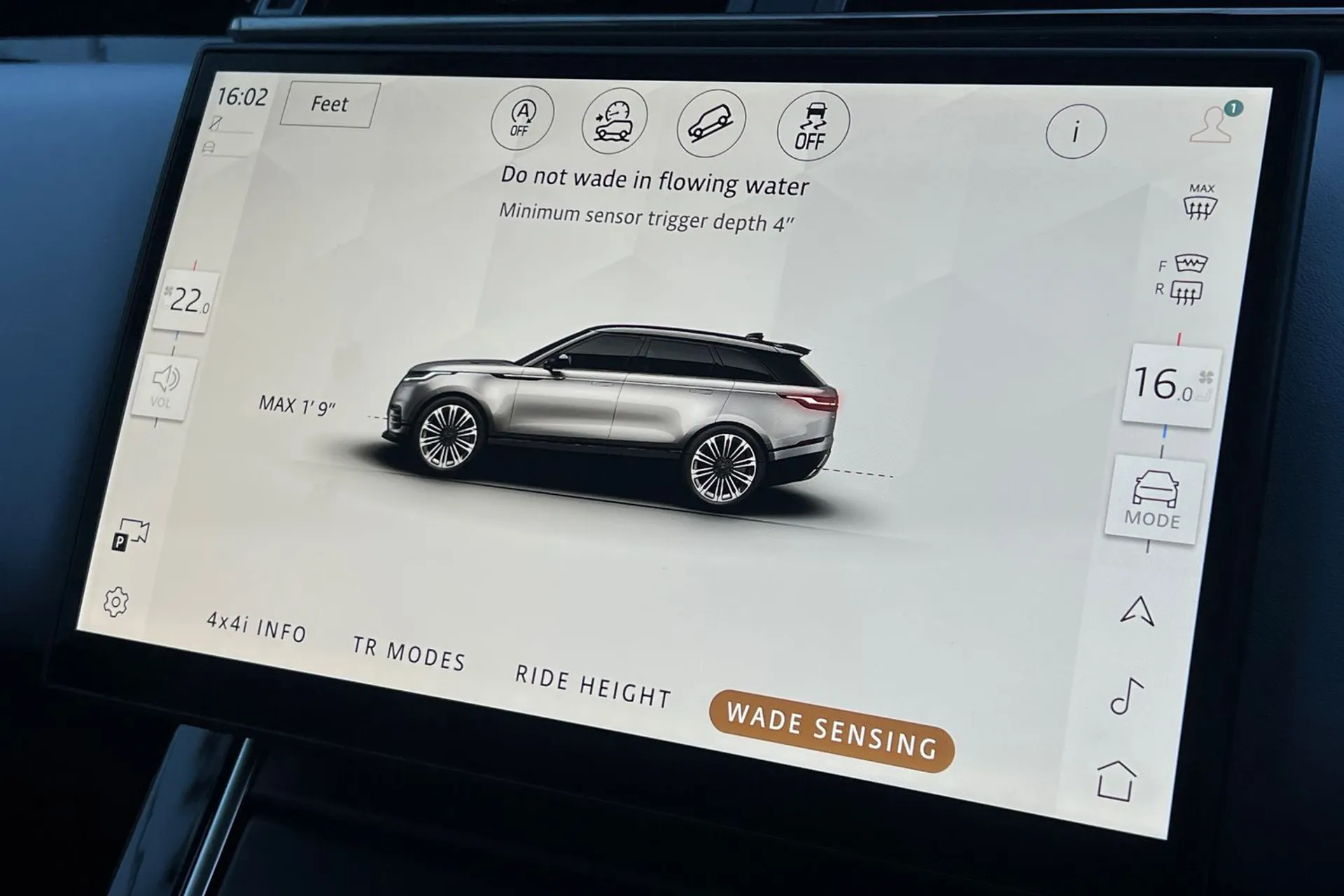 LAND ROVER RANGE ROVER VELAR thumbnail image number 43