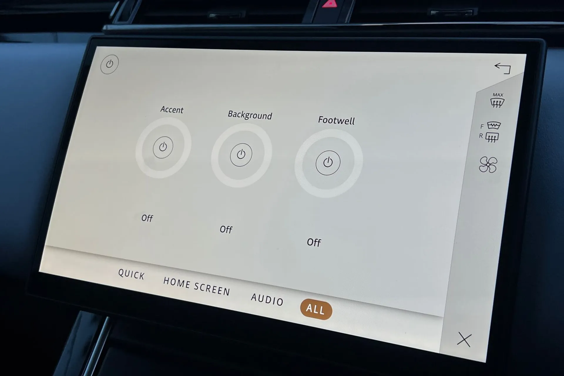 LAND ROVER RANGE ROVER VELAR thumbnail image number 37