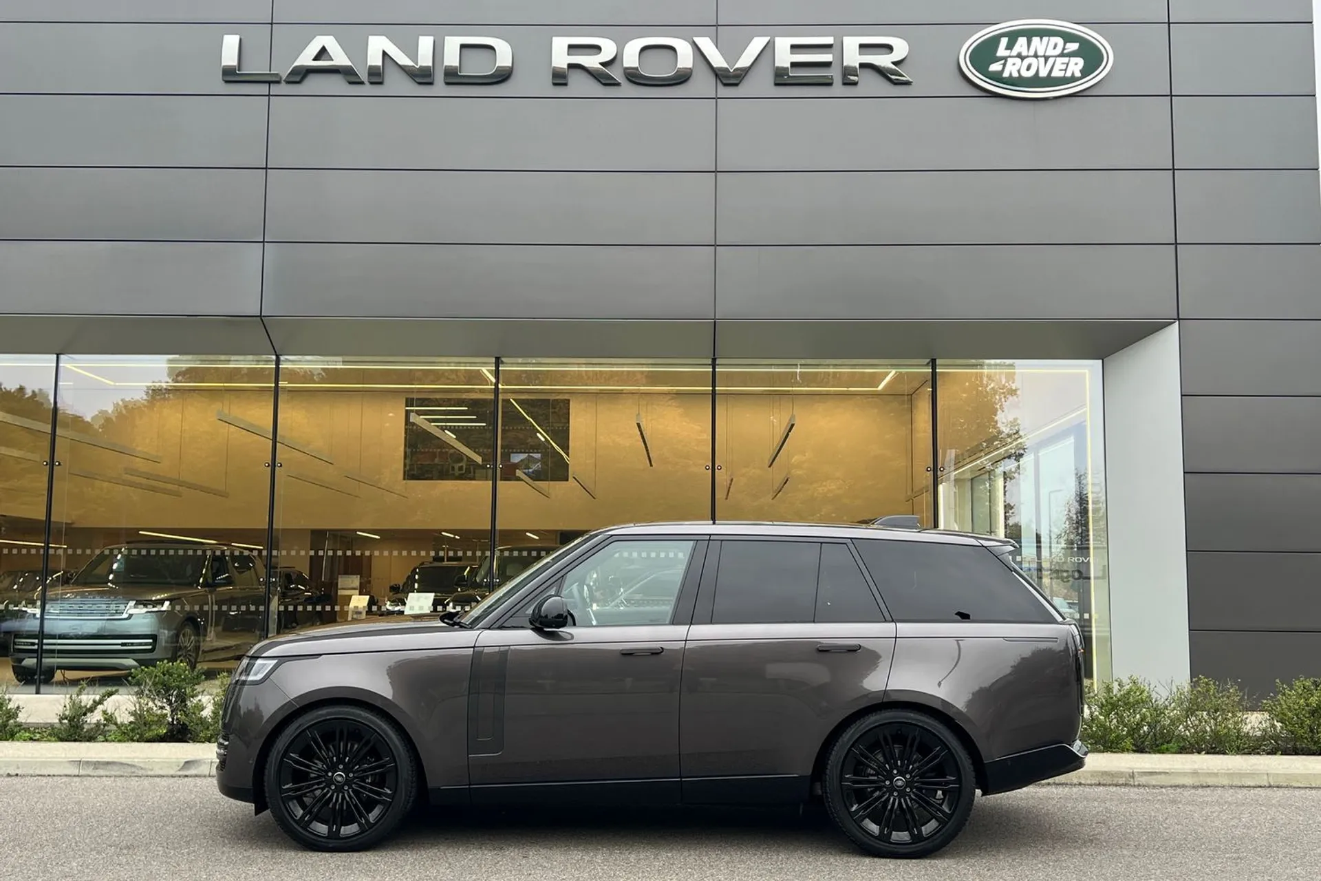 LAND ROVER RANGE ROVER thumbnail image number 7