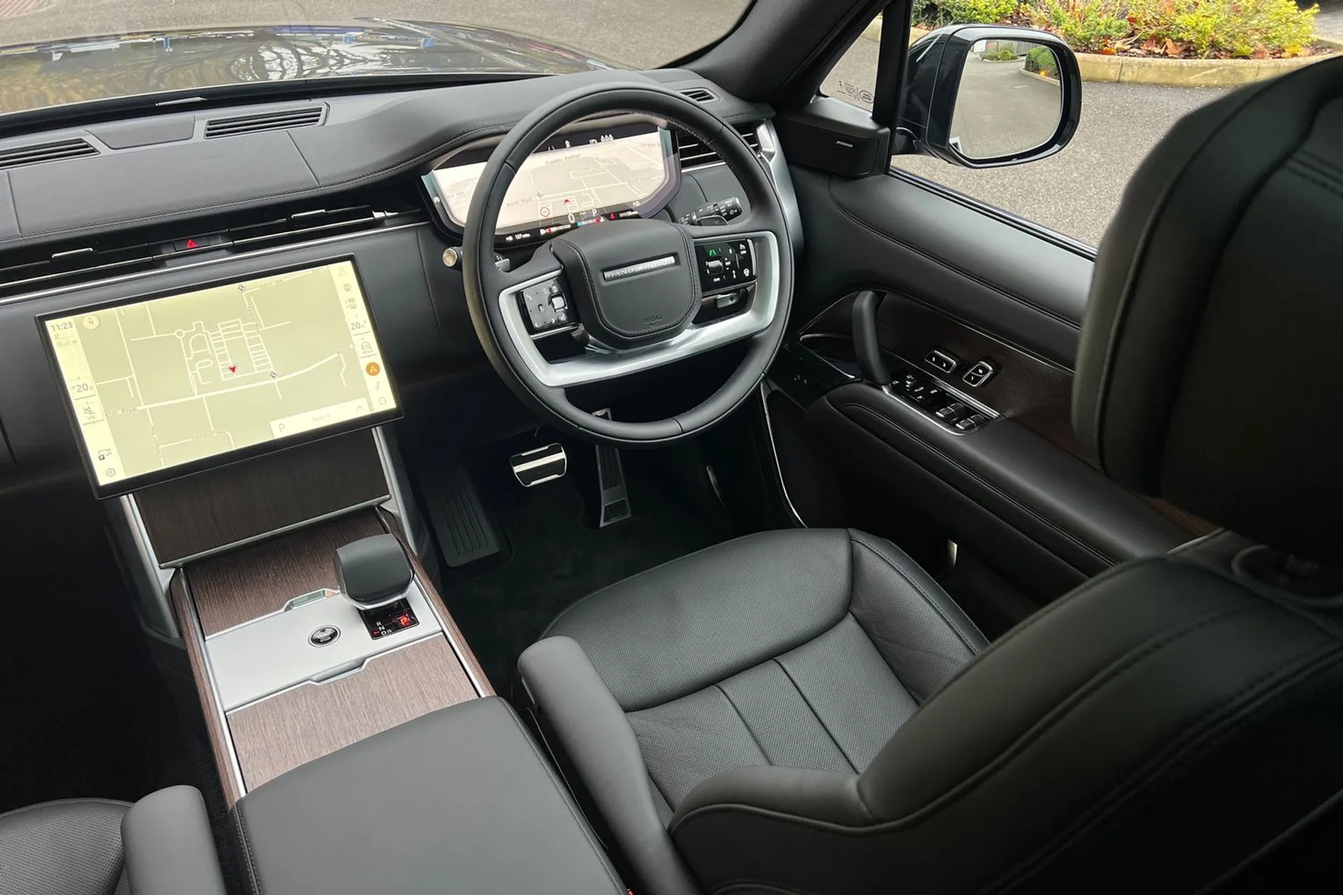 LAND ROVER RANGE ROVER thumbnail image number 18