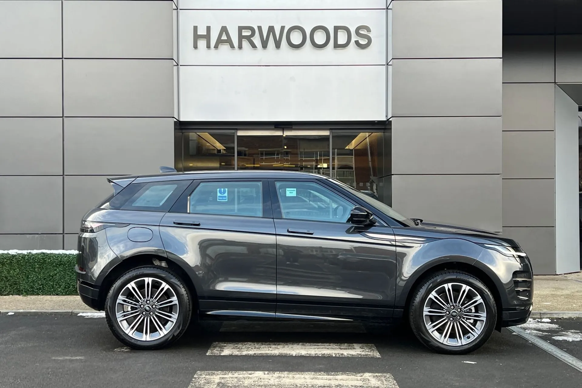 LAND ROVER RANGE ROVER EVOQUE thumbnail image number 2