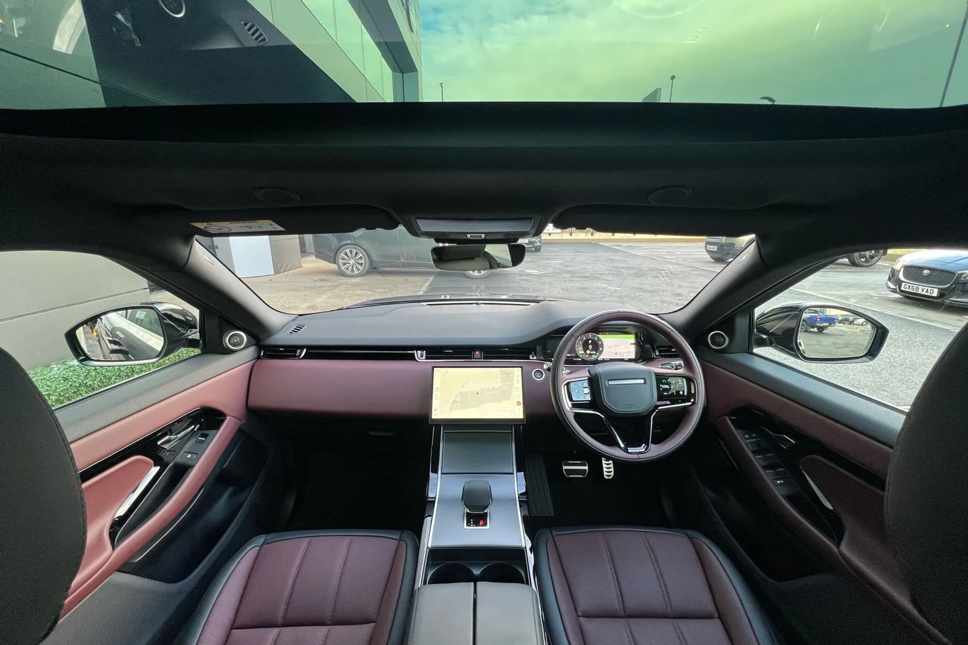 LAND ROVER RANGE ROVER EVOQUE thumbnail image number 4