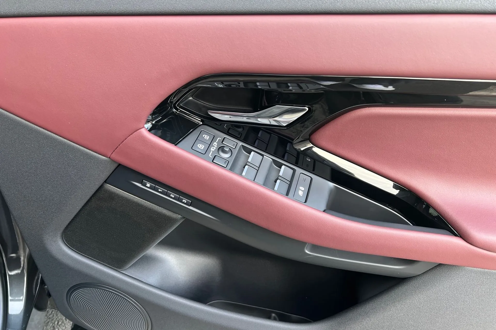 LAND ROVER RANGE ROVER EVOQUE thumbnail image number 52