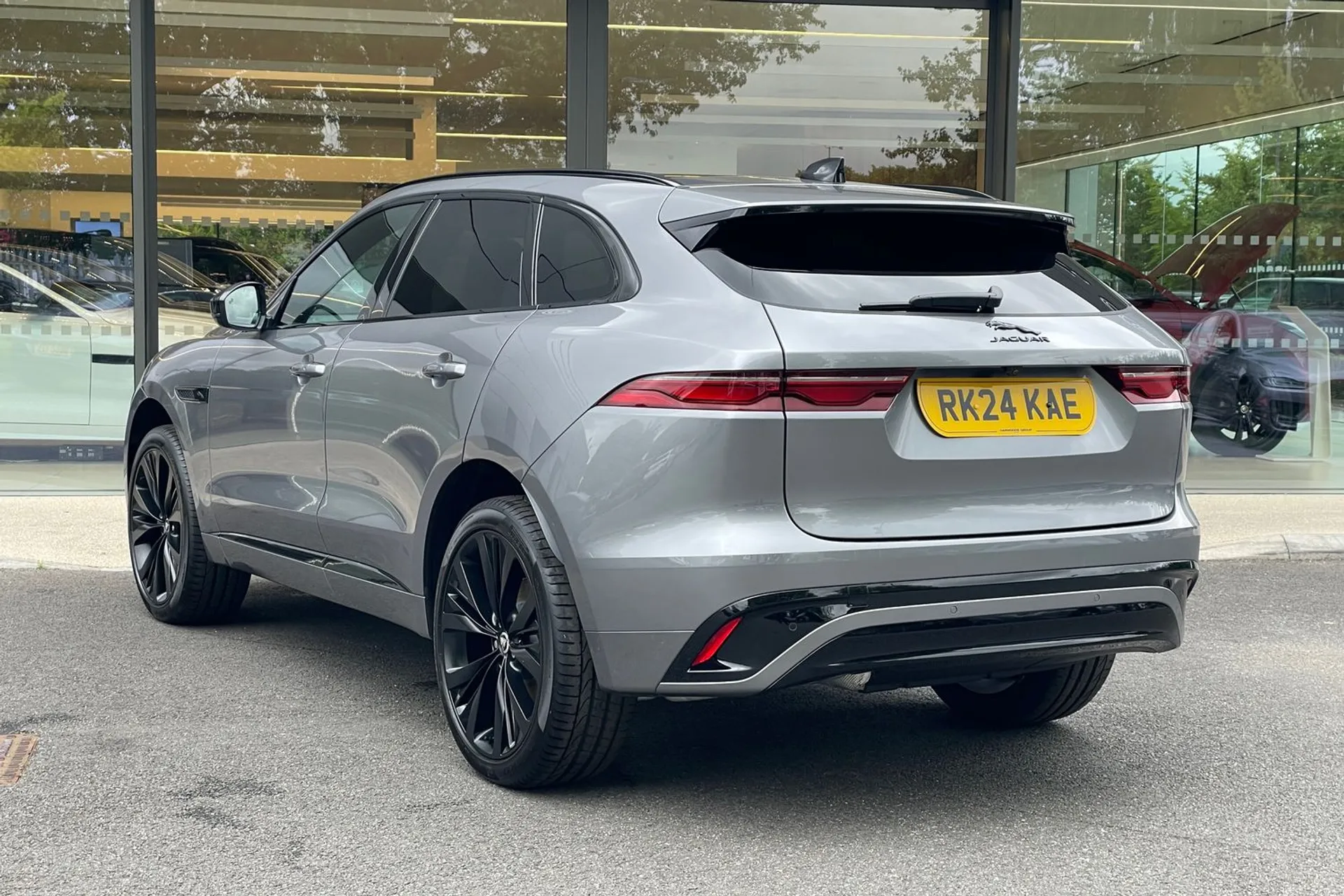 Jaguar F-PACE thumbnail image number 63