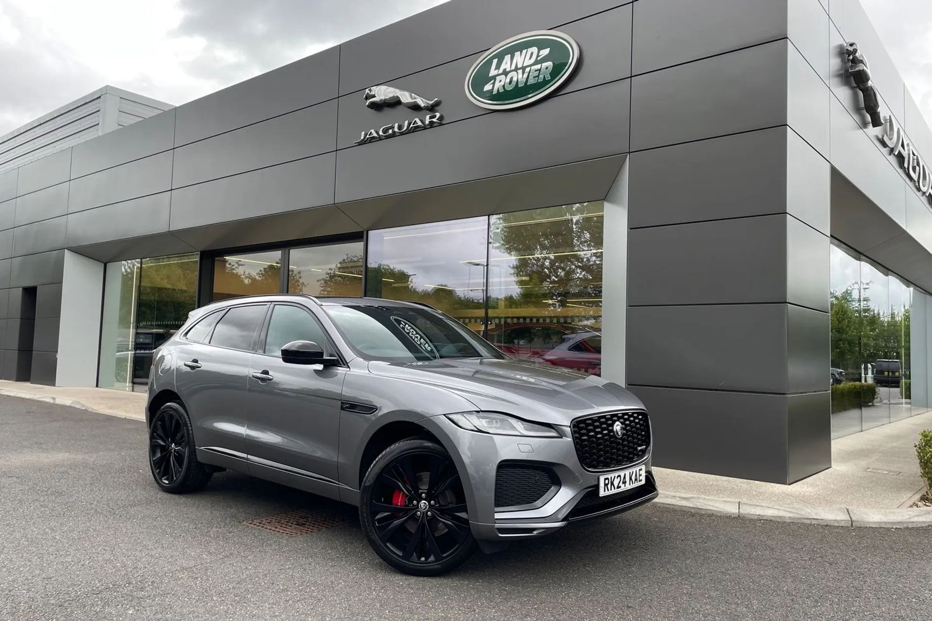 Jaguar F-PACE focused image