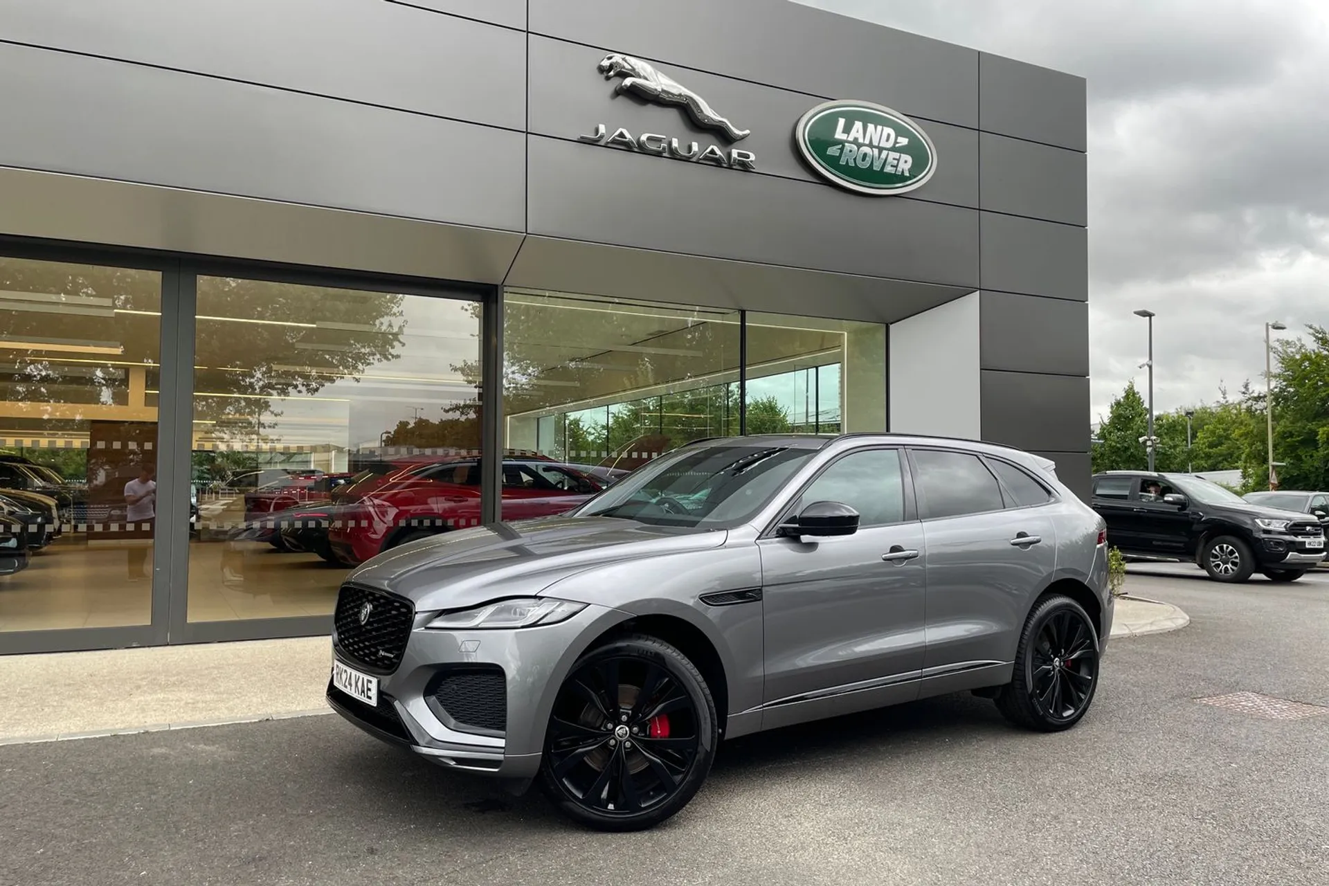 Jaguar F-PACE thumbnail image number 29