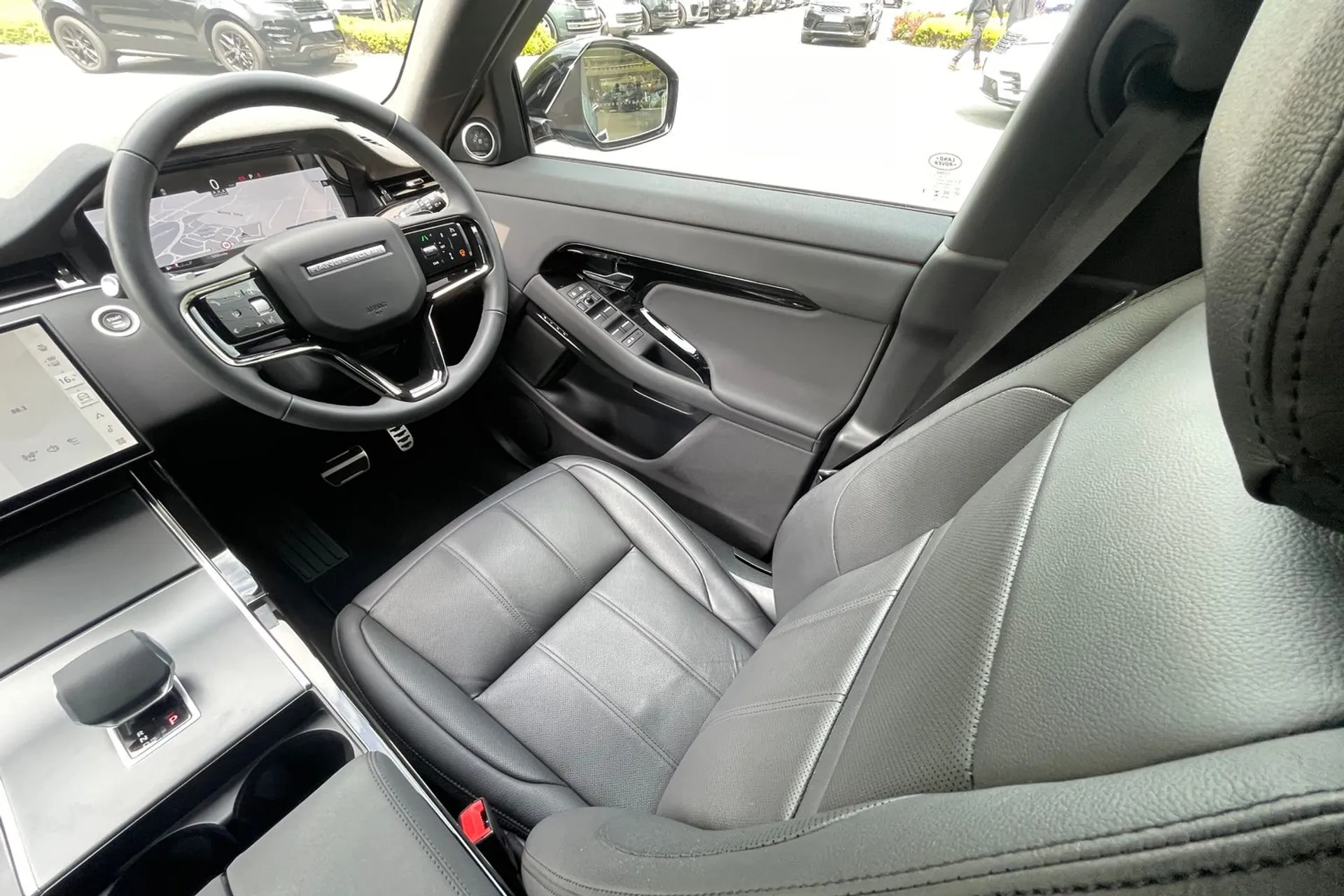 LAND ROVER RANGE ROVER EVOQUE thumbnail image number 14