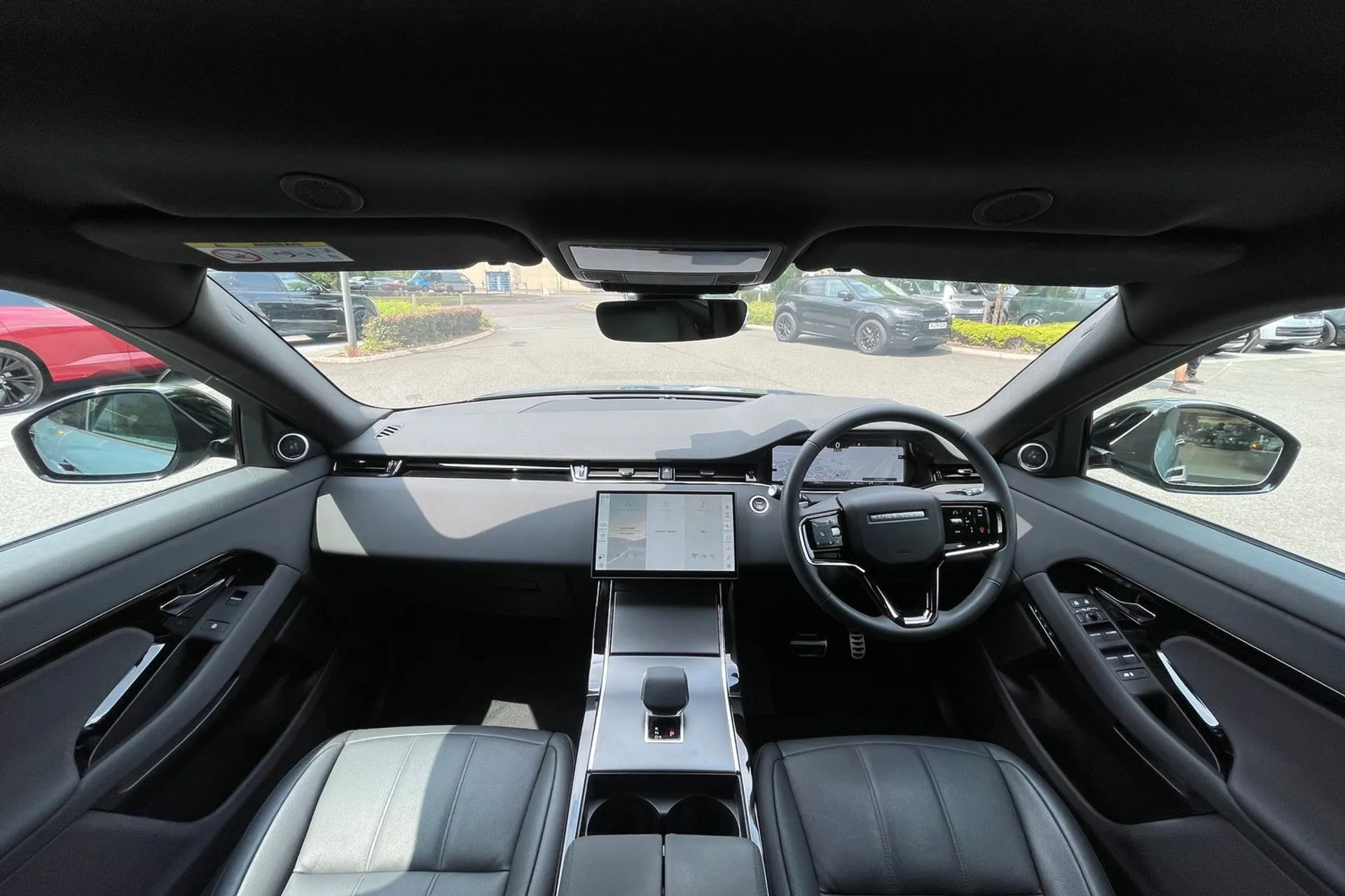 LAND ROVER RANGE ROVER EVOQUE thumbnail image number 3