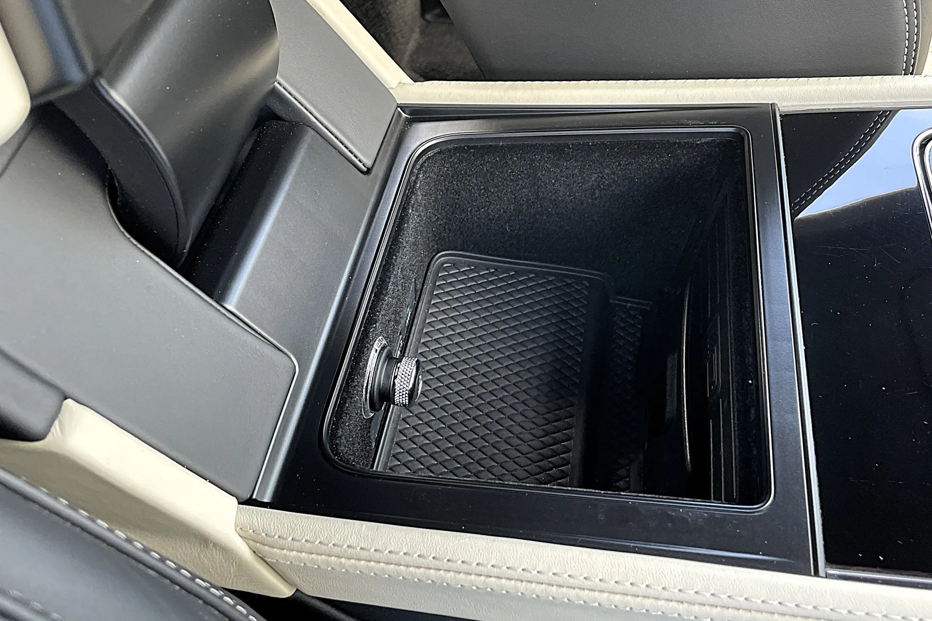 Bentley CONTINENTAL GT thumbnail image number 20