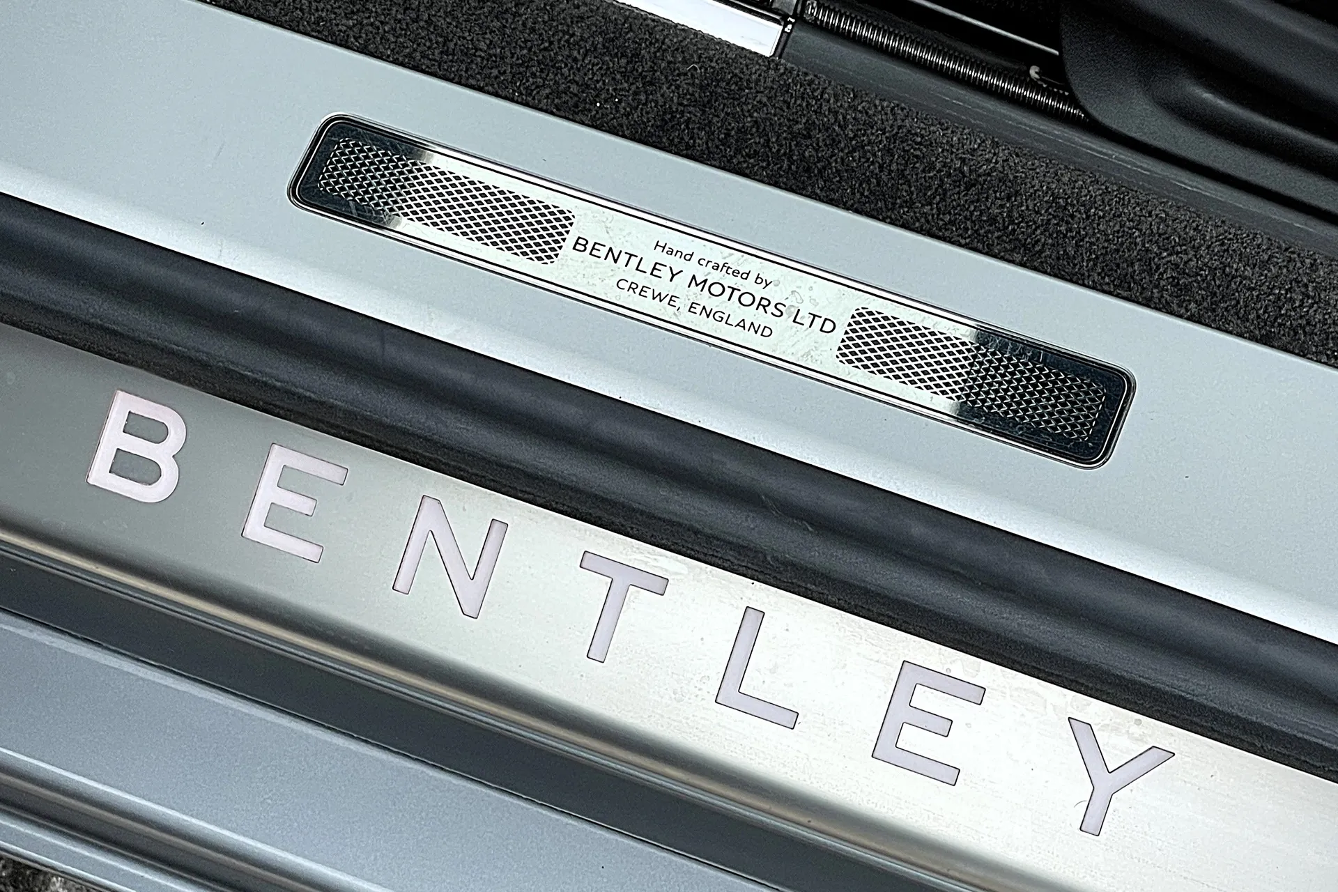 Bentley CONTINENTAL GT thumbnail image number 29