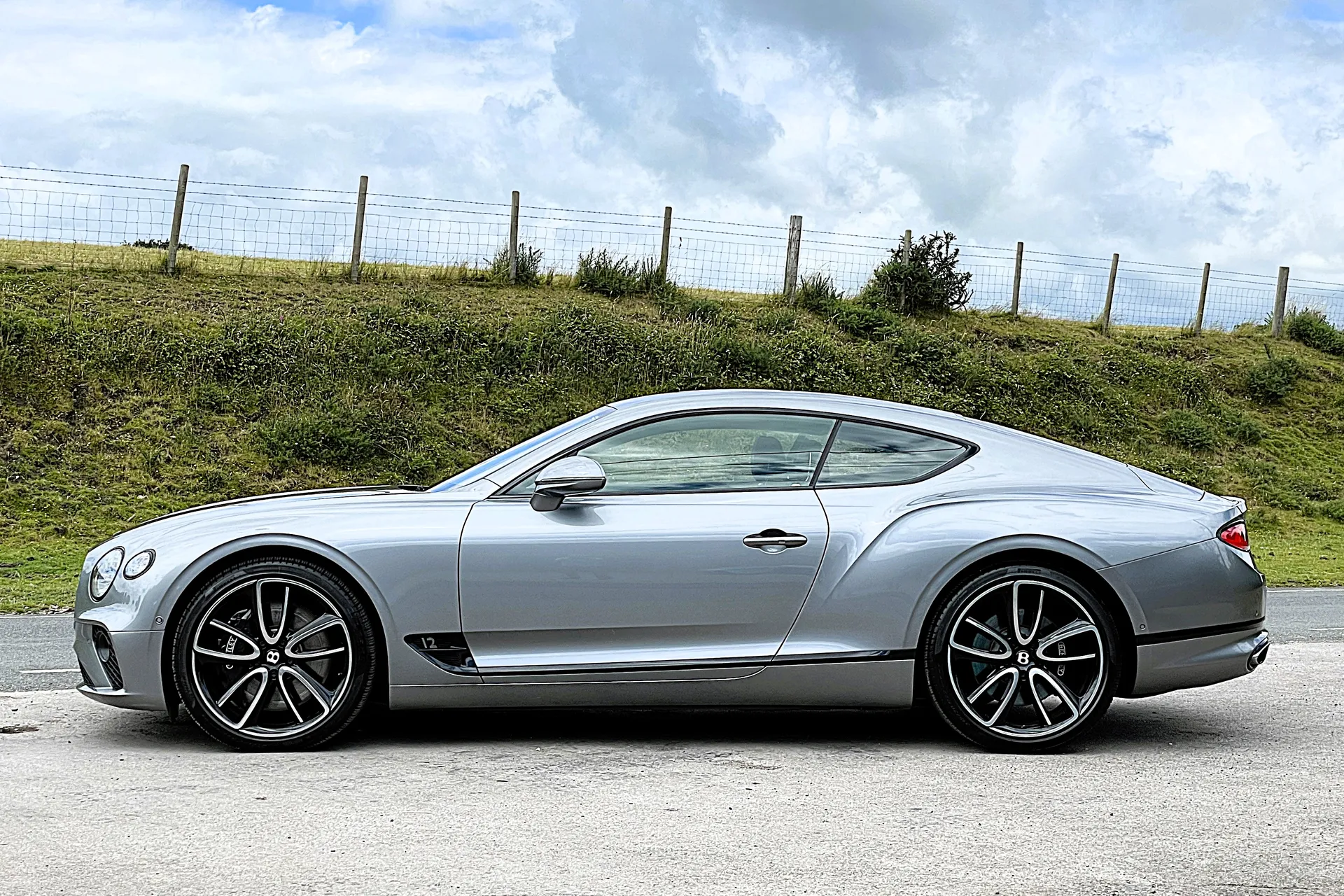 Bentley CONTINENTAL GT thumbnail image number 12