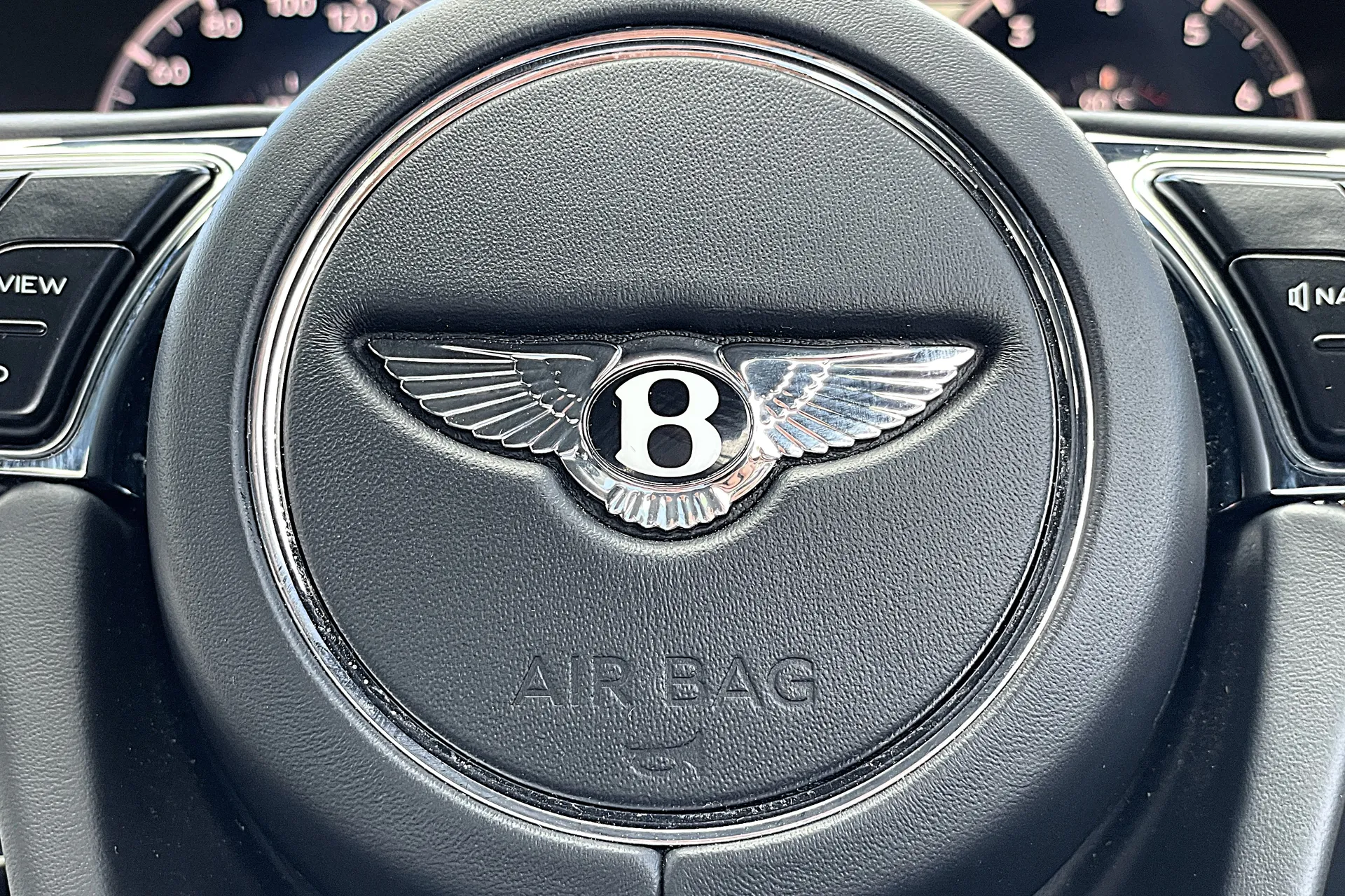 Bentley CONTINENTAL GT thumbnail image number 32