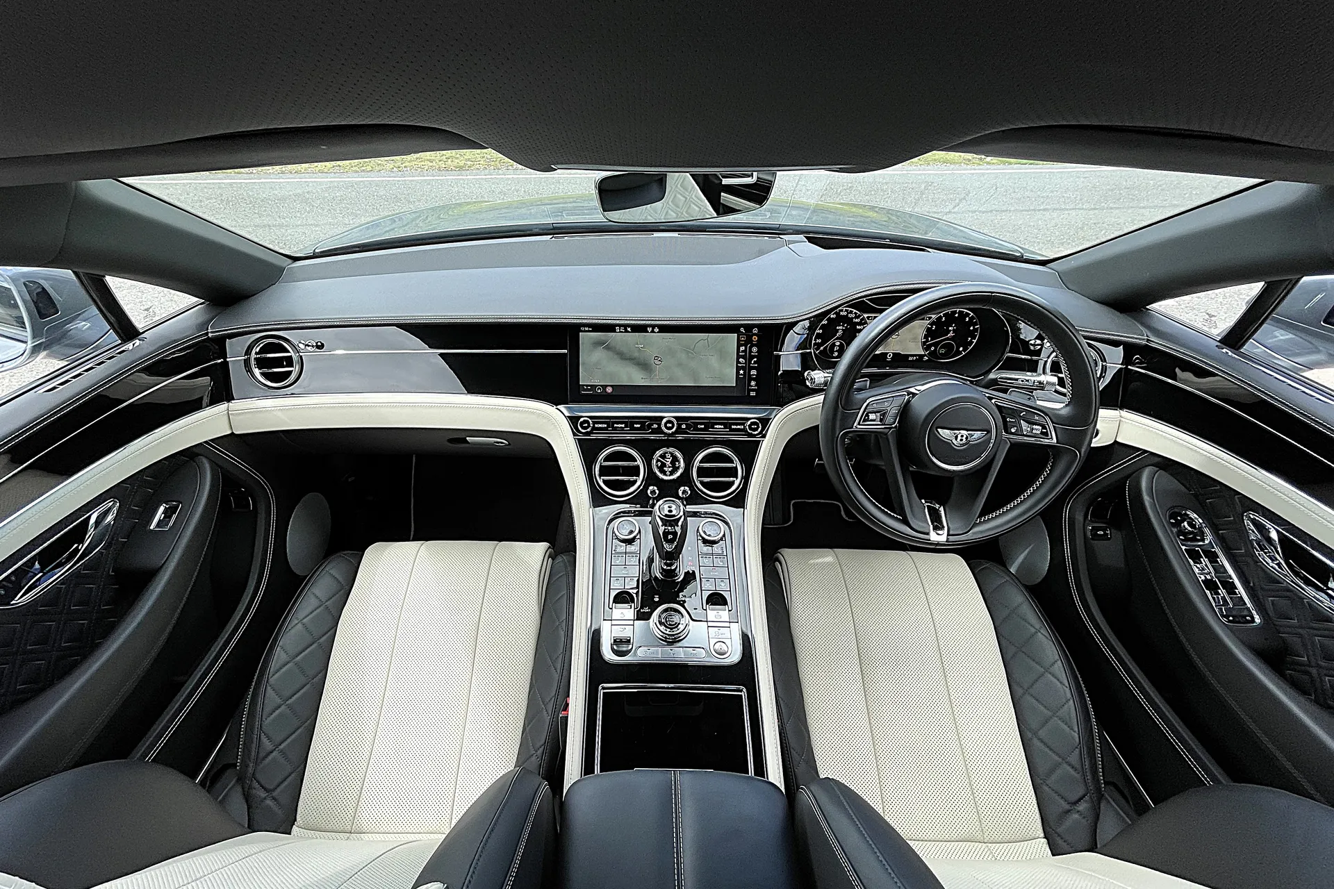 Bentley CONTINENTAL GT thumbnail image number 58