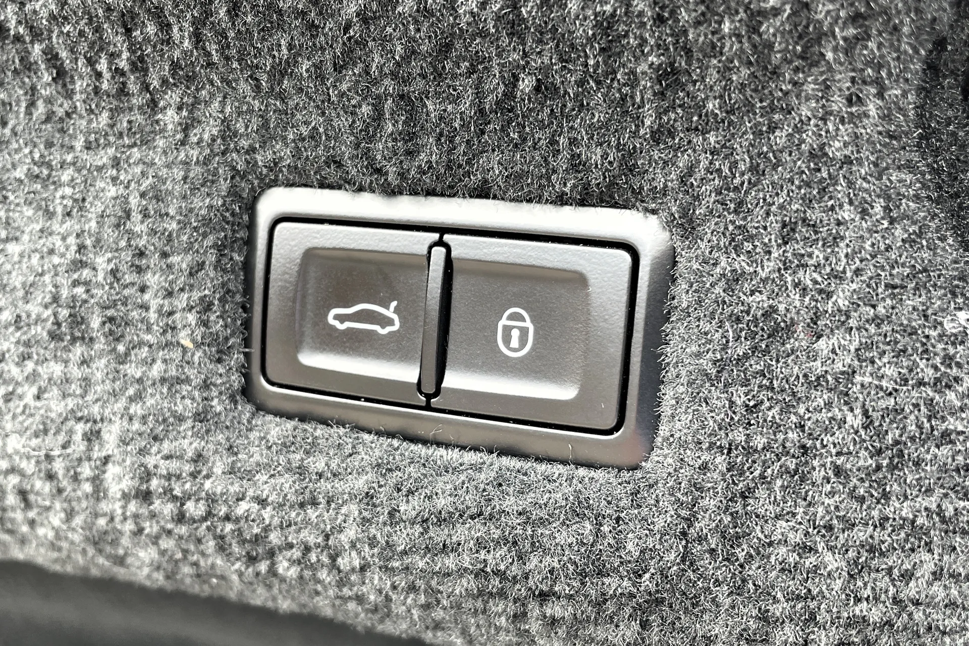 Bentley CONTINENTAL GT thumbnail image number 55