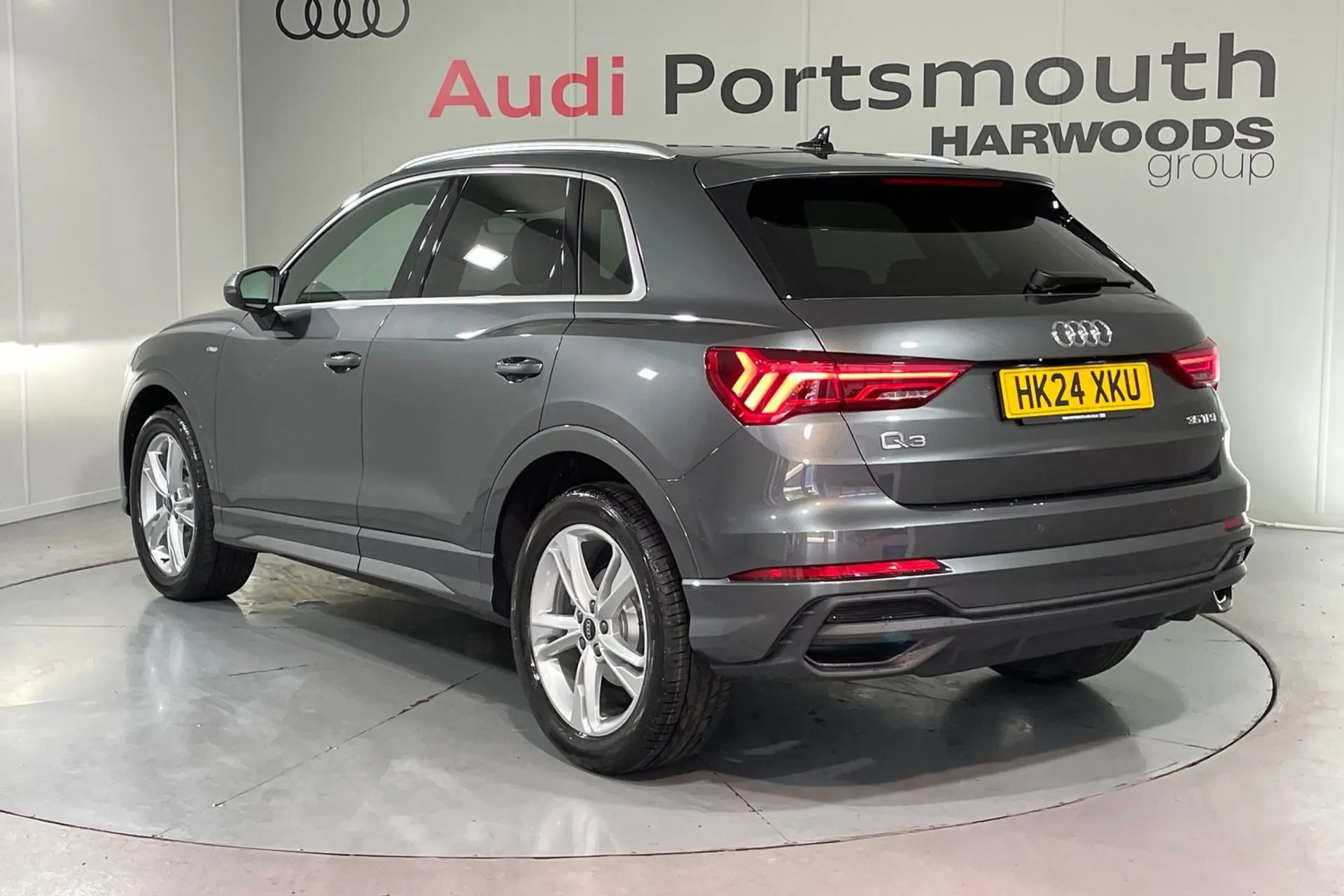 Audi Q3 thumbnail image number 5